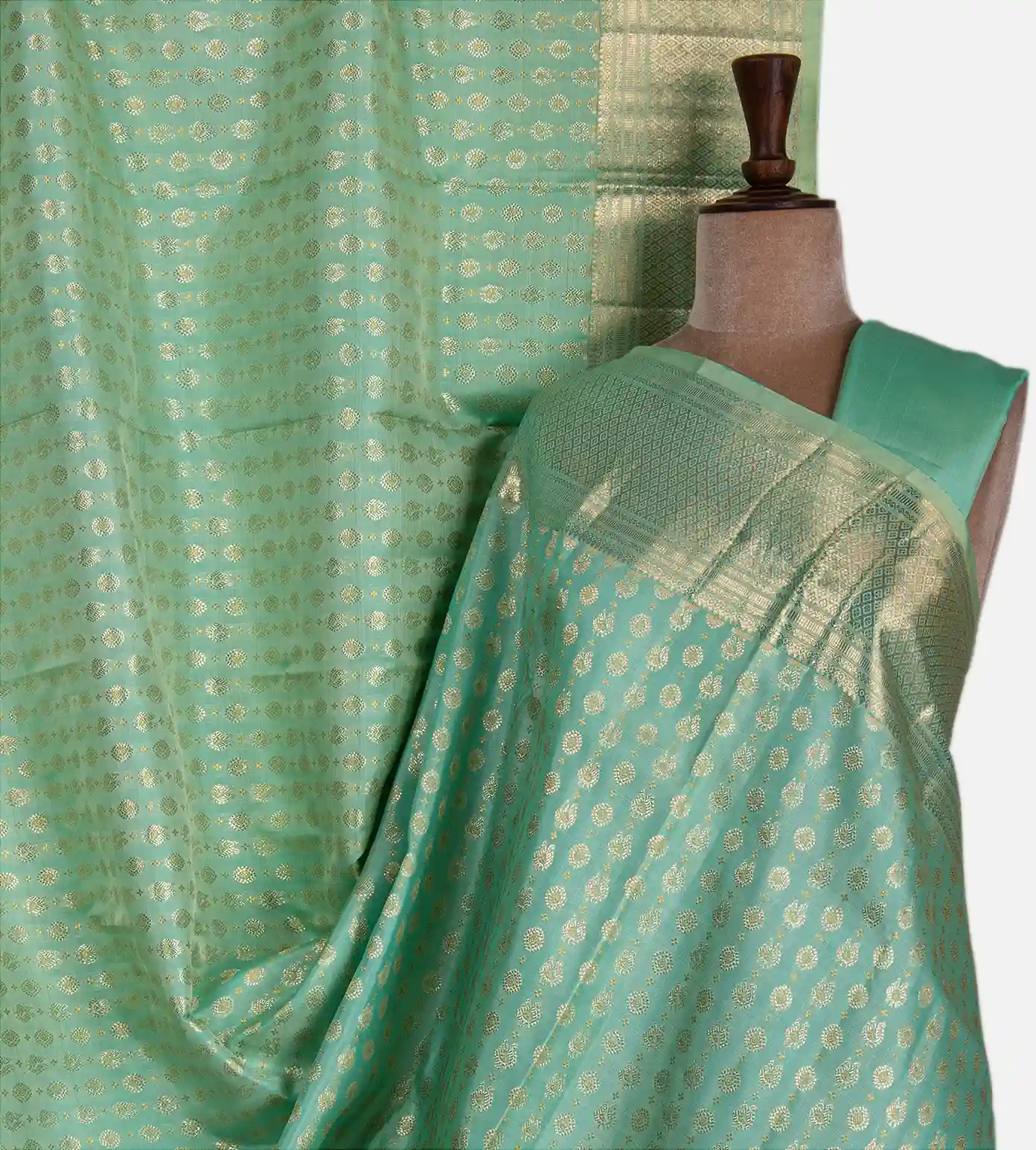 blue-kanchipuram-silk-saree-d0398672-a