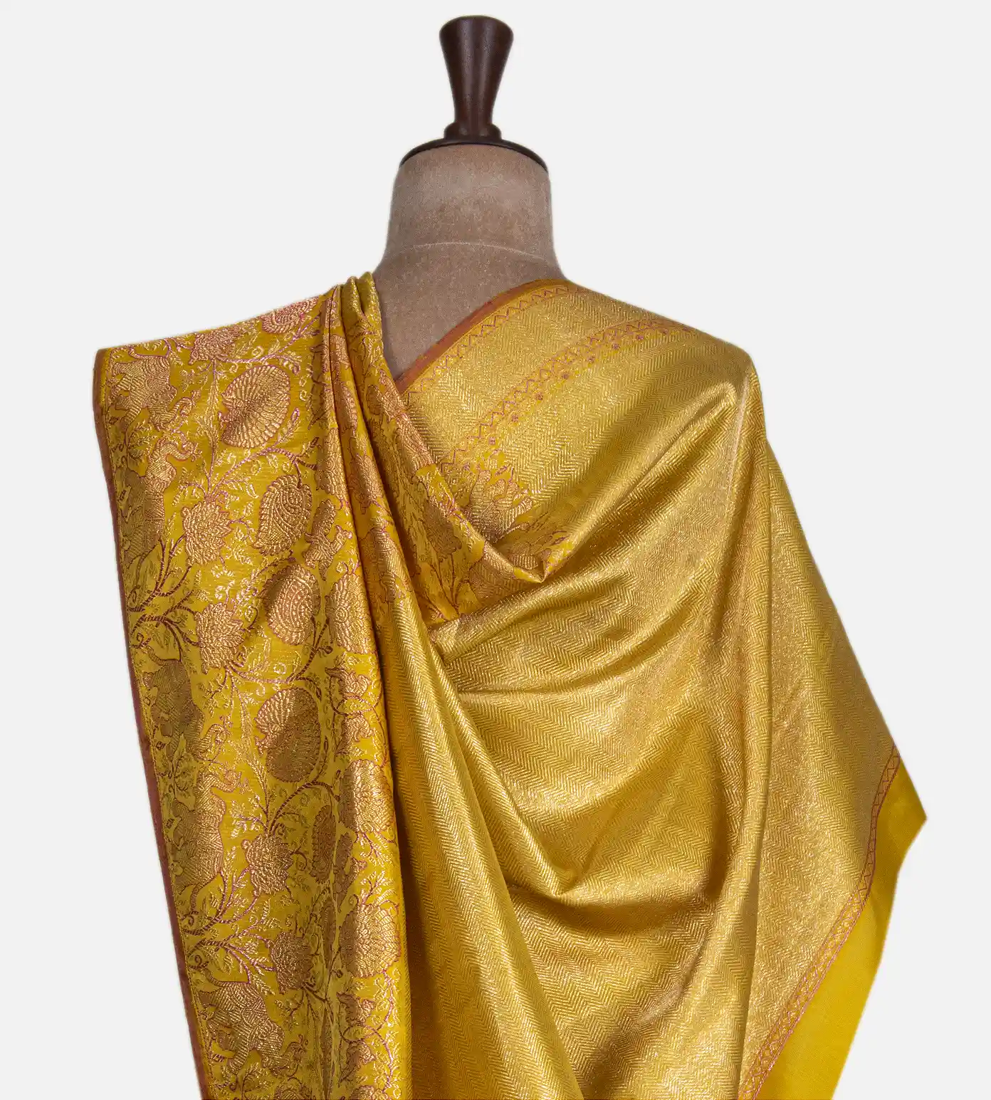 yellow-kanchipuram-silk-saree-d05106615-c