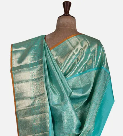 green-kanchipuram-silk-saree-d06109102-c