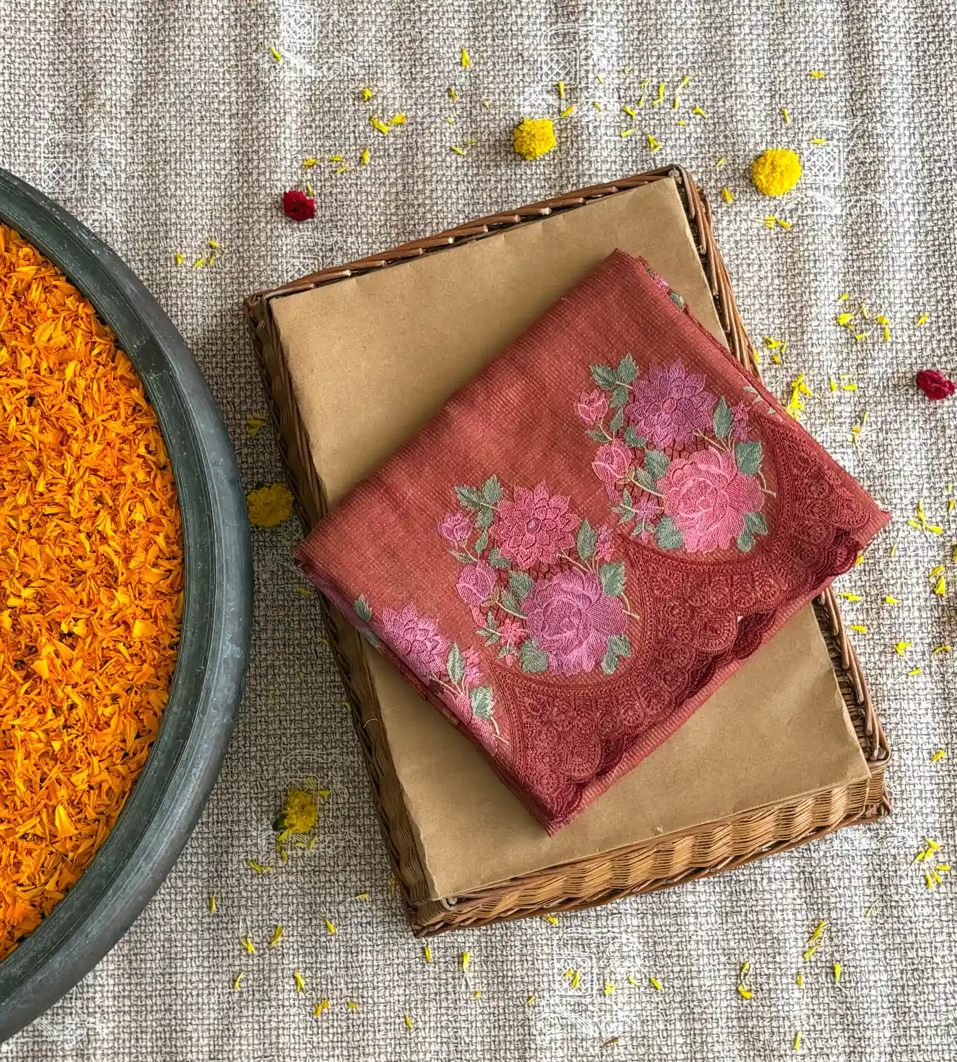 red-tussar-saree-d0294269-a