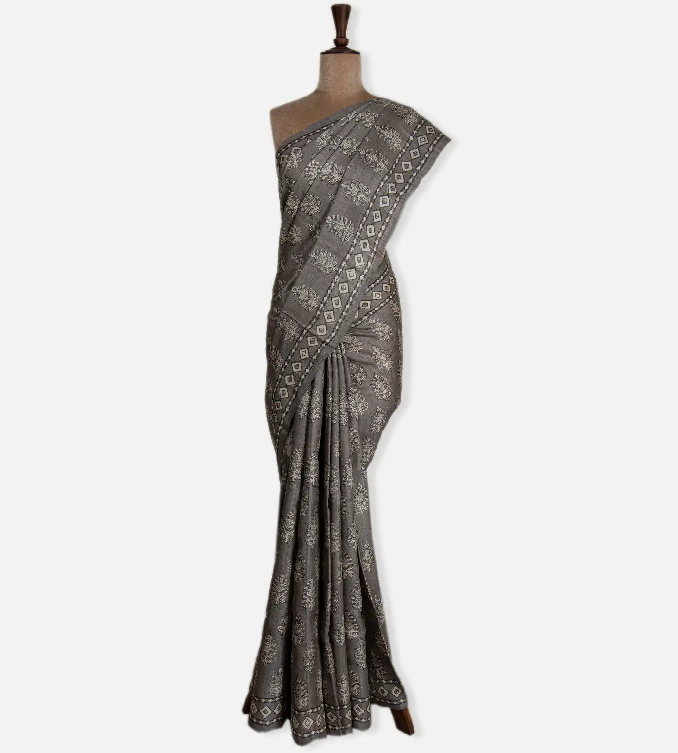 light-grey-tussar-saree-c0558489-b