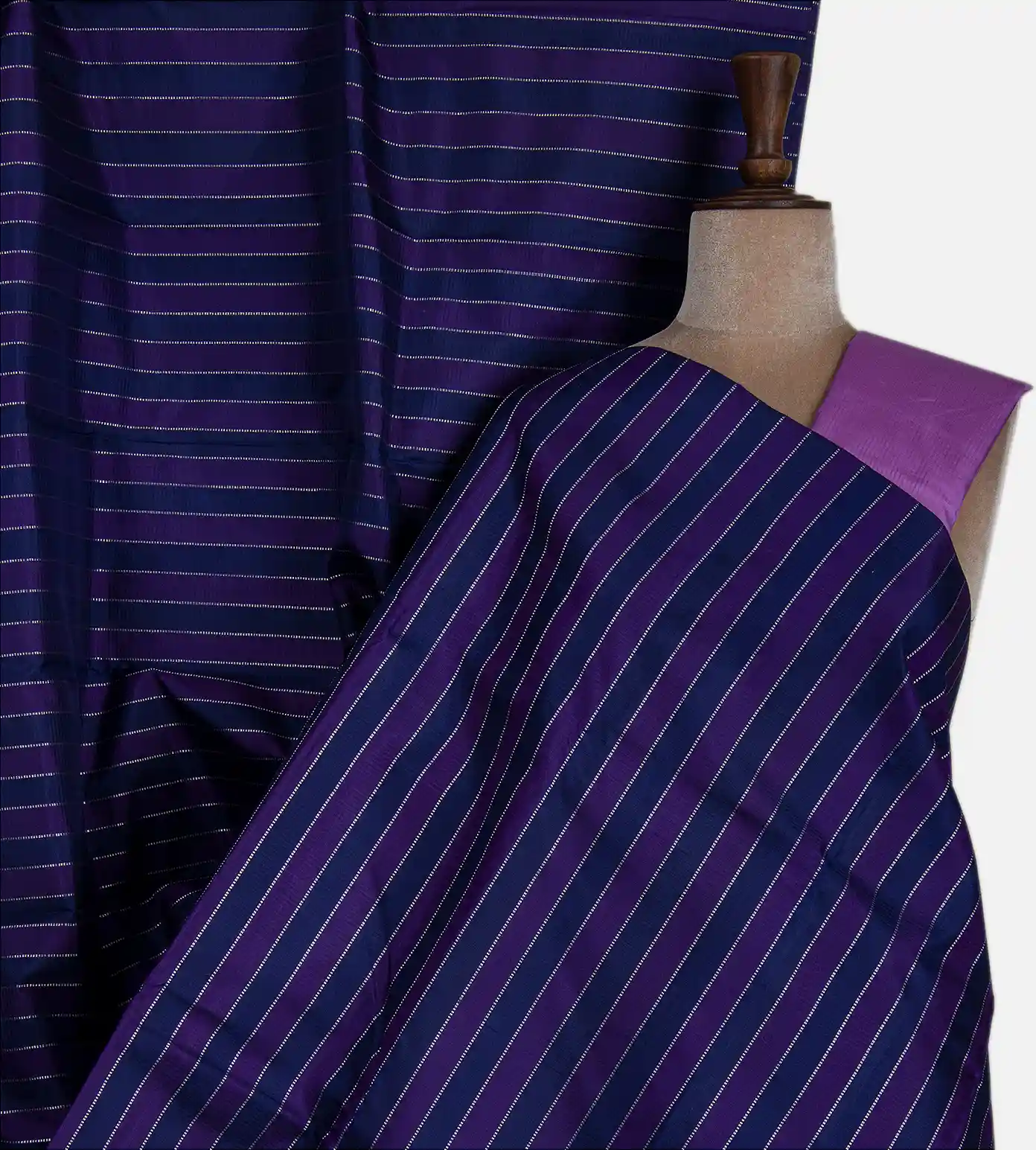 blue-and-violet-kanchipuram-silk-saree-d05106321-a