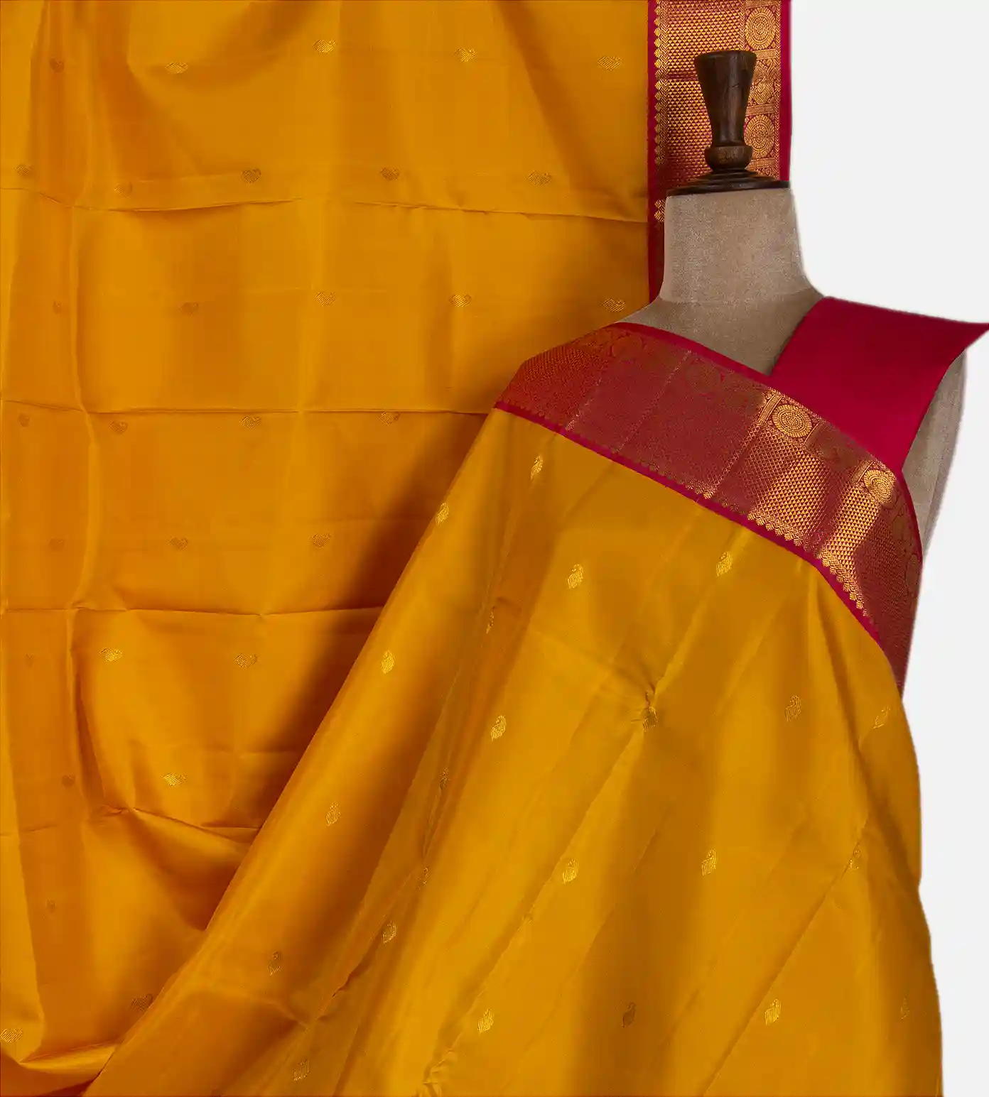 yellow-kanchipuram-silk-saree-d05104580-a