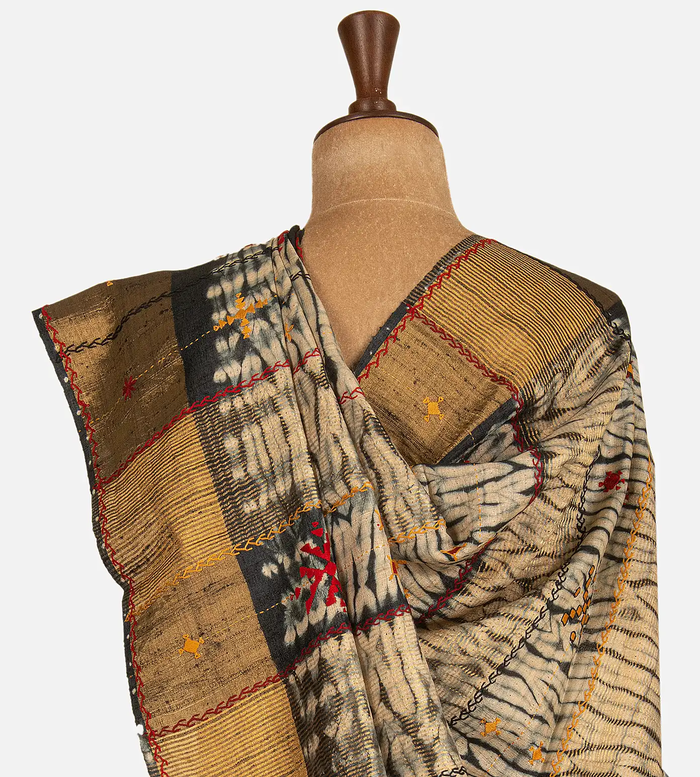 black-shibori-tussar-saree-d04101424-c