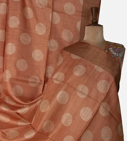peach-tussar-saree-d05107688-a