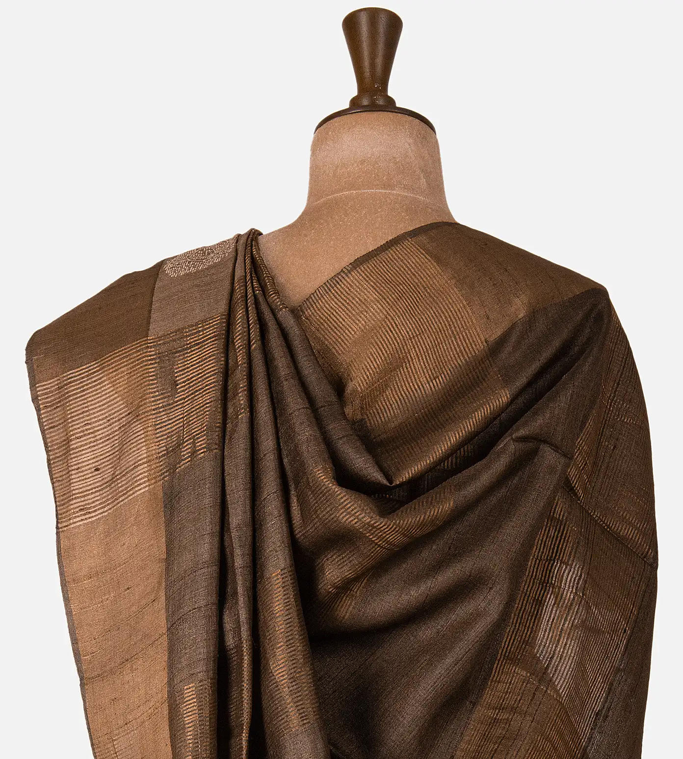 light-brown-tussar-saree-d05107685-c