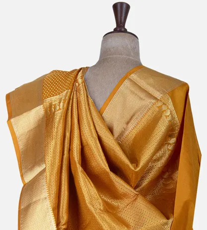 ellow-soft-silk-saree-d06109442-c