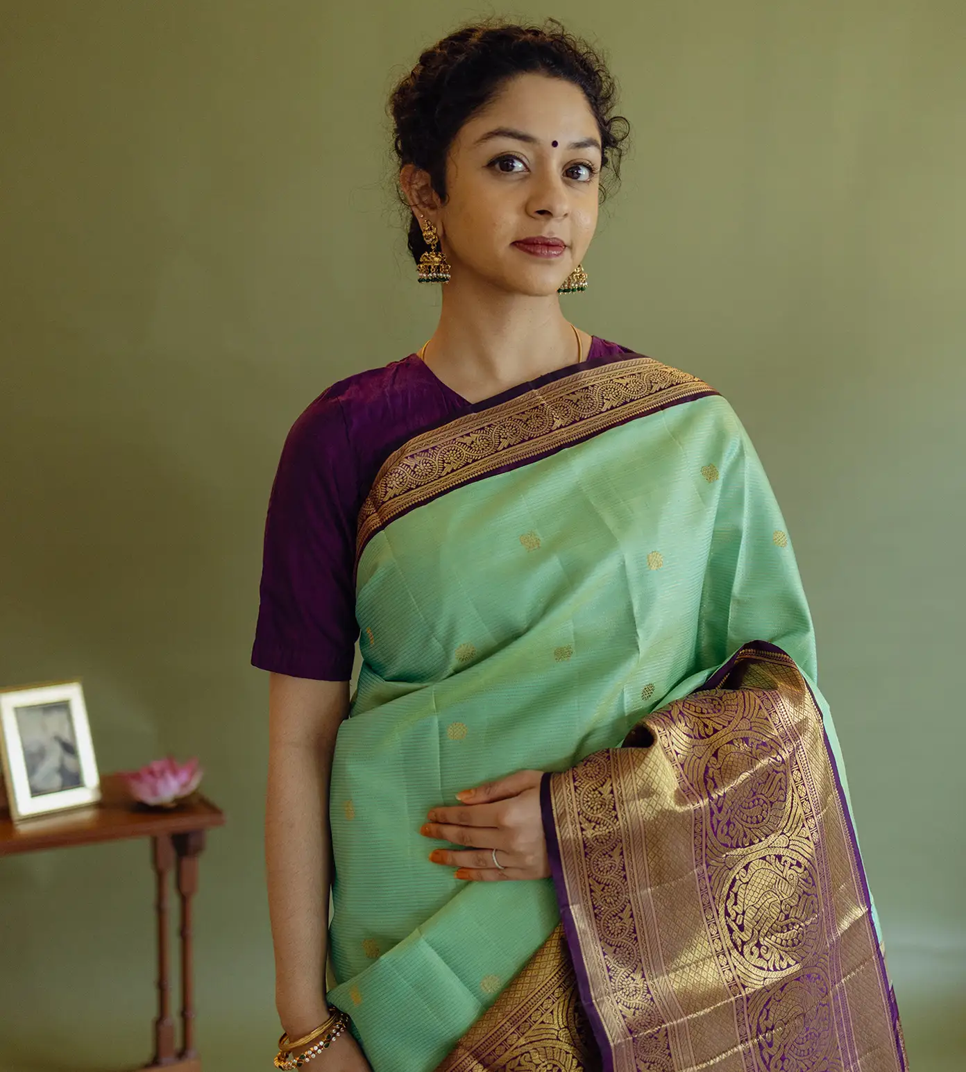 green-kanchipuram-silk-saree-d0397176-a