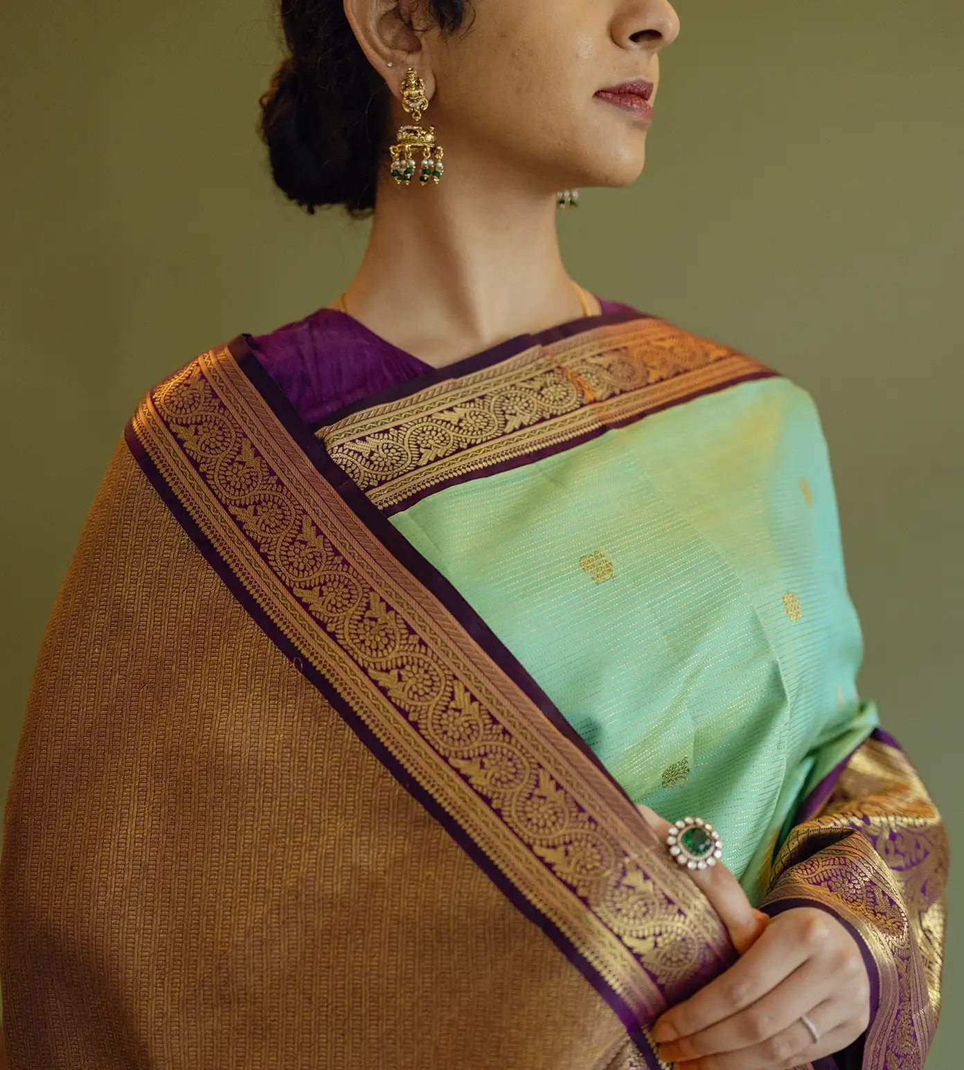 green-kanchipuram-silk-saree-d0397176-c