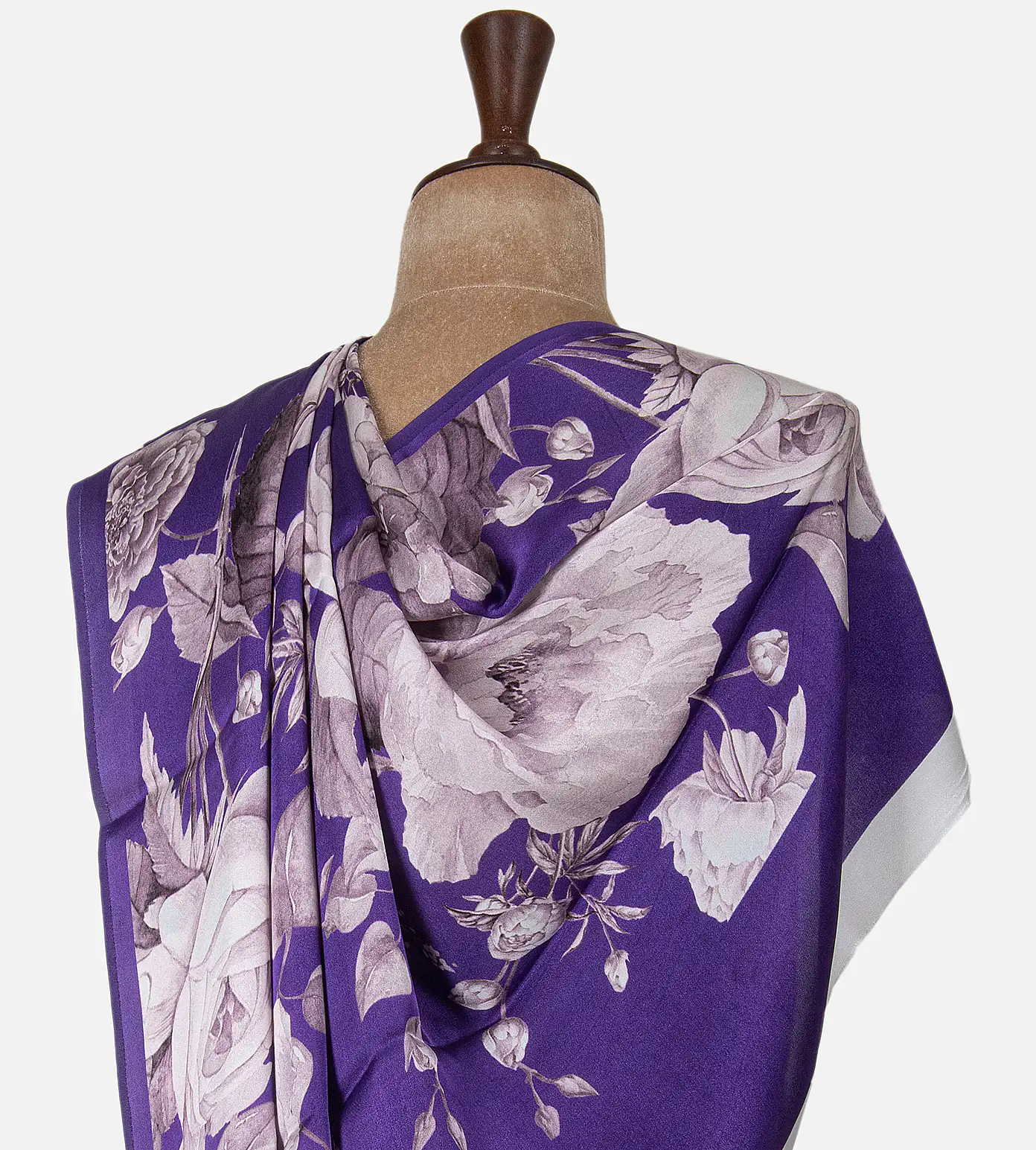 violet-satin-crepe-saree-d05105623-c