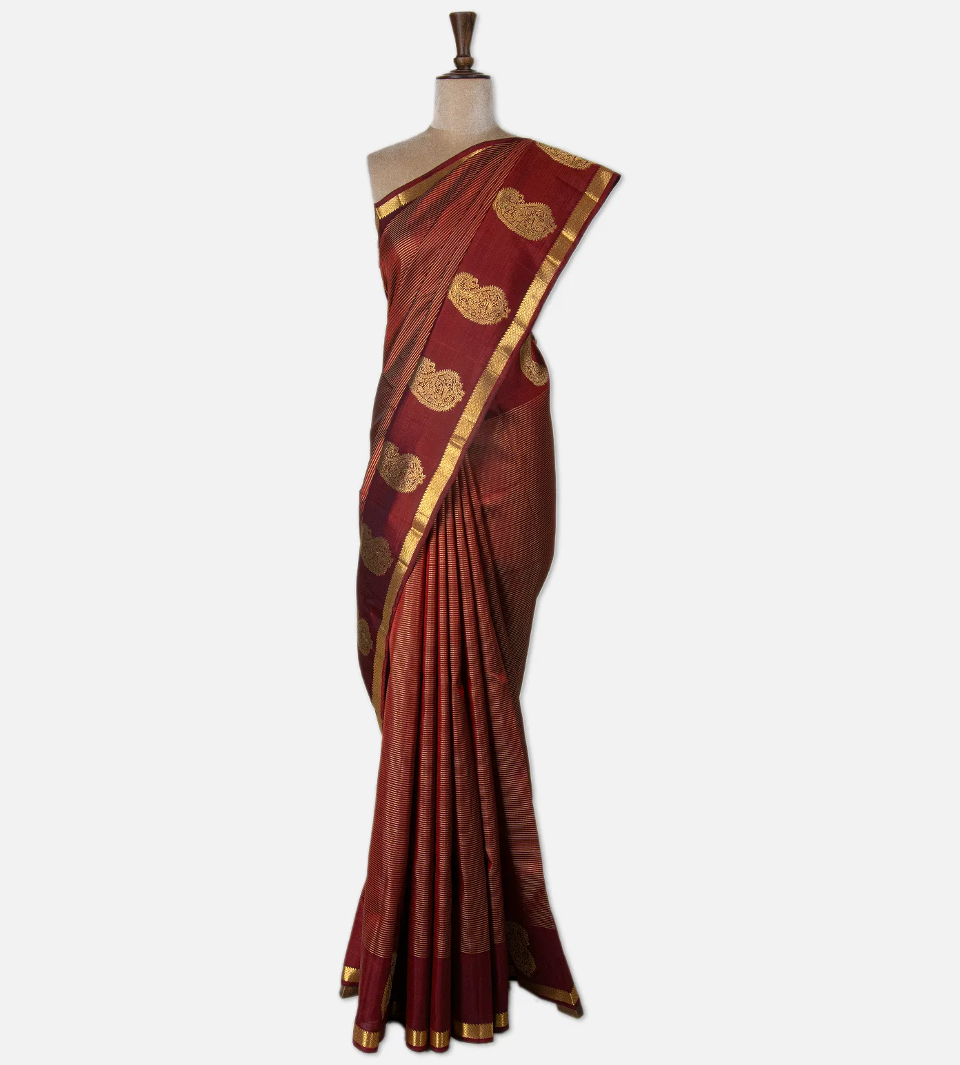 maroon-kanchipuram-silk-saree-d06110451-b
