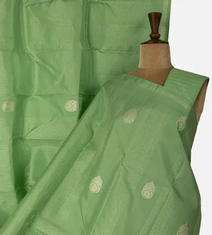 green-kanchipuram-silk-saree-d05106374-a
