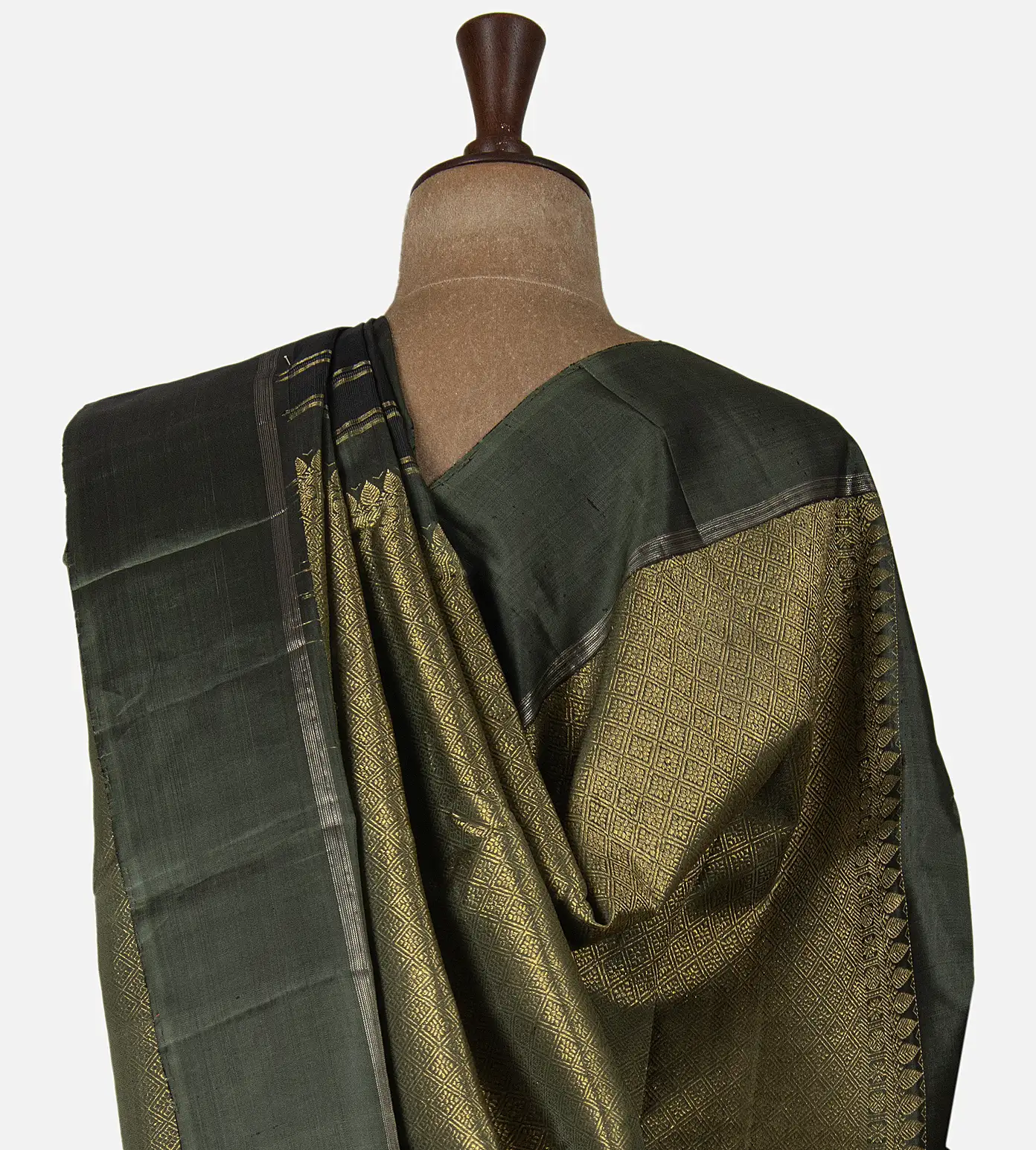 black-kanchipuram-silk-saree-d06110171-c