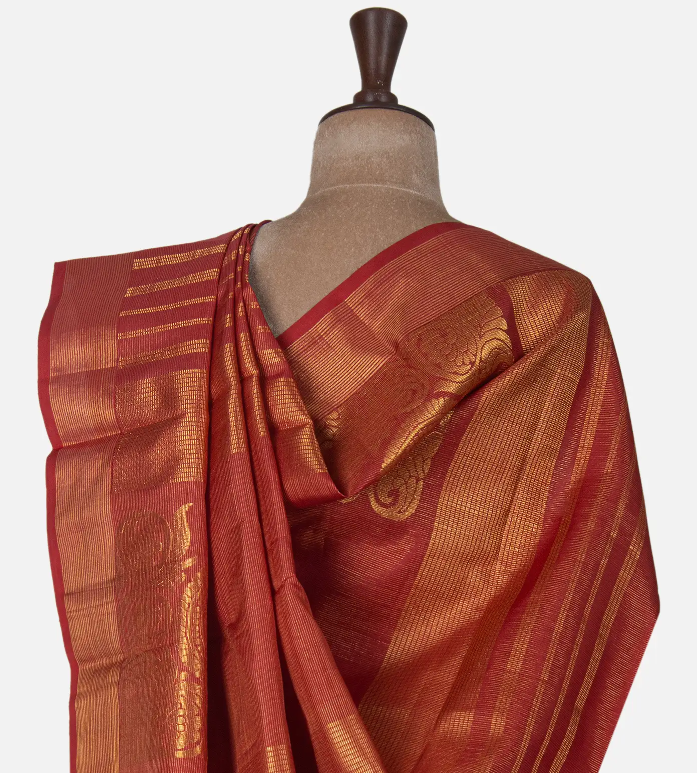 red-kanchipuram-silk-saree-d07111831-c