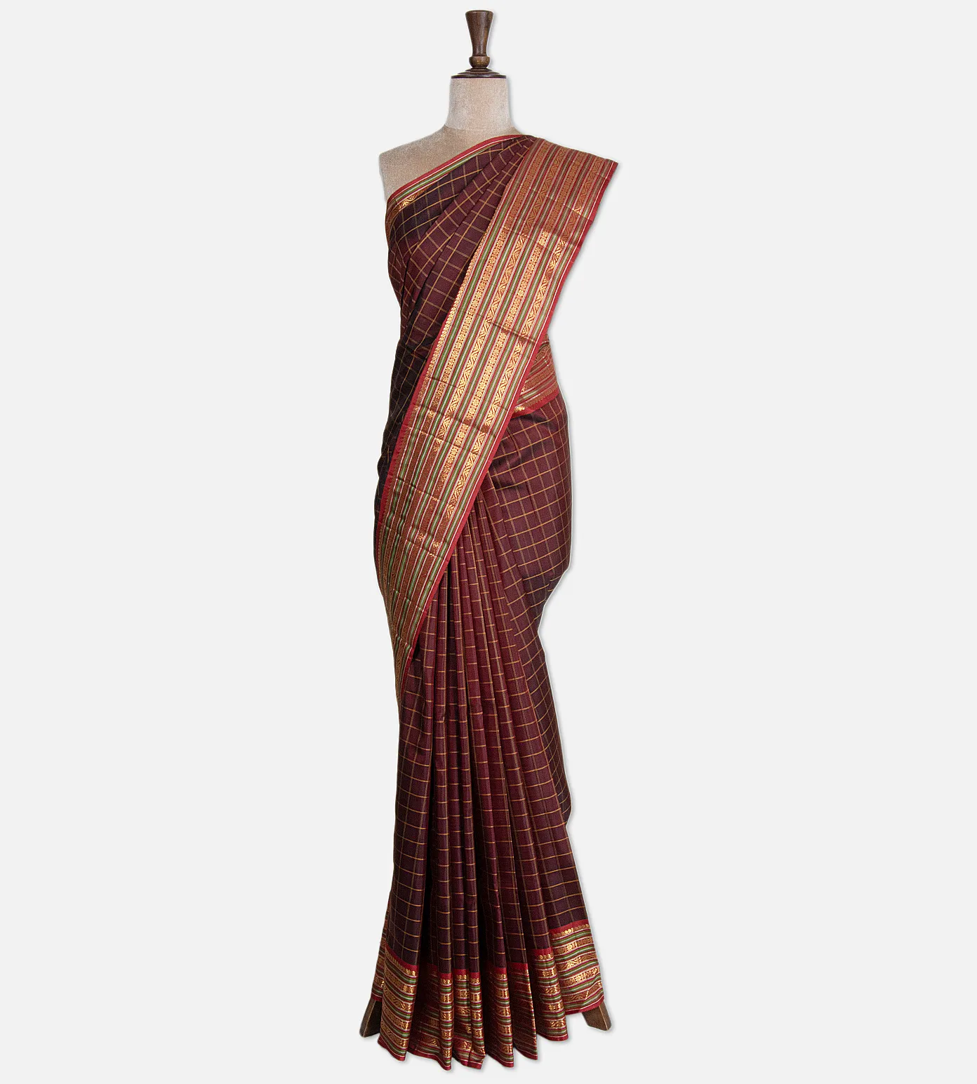 maroon-kanchipuram-silk-saree-d05106401-b