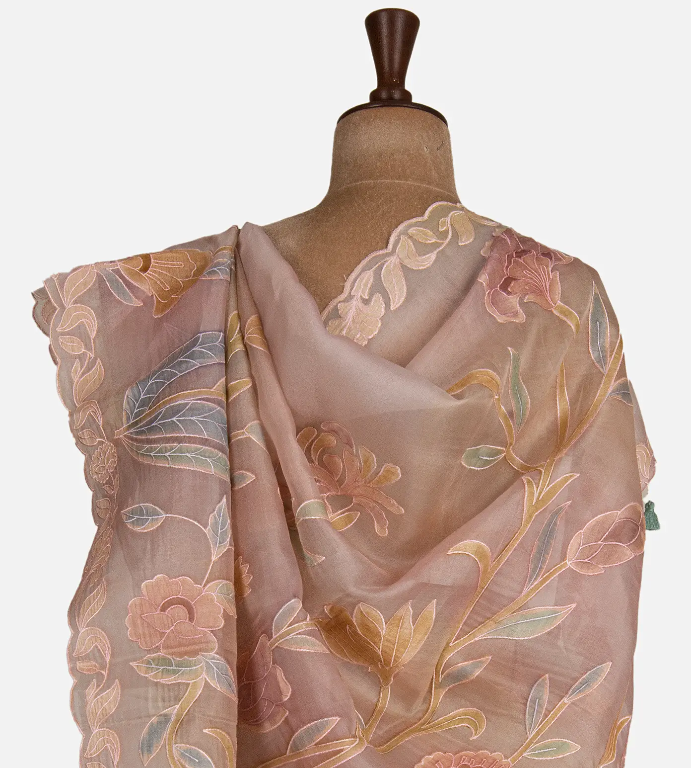 light-pink-organza-saree-with-applique-embroidery-d06110715-c