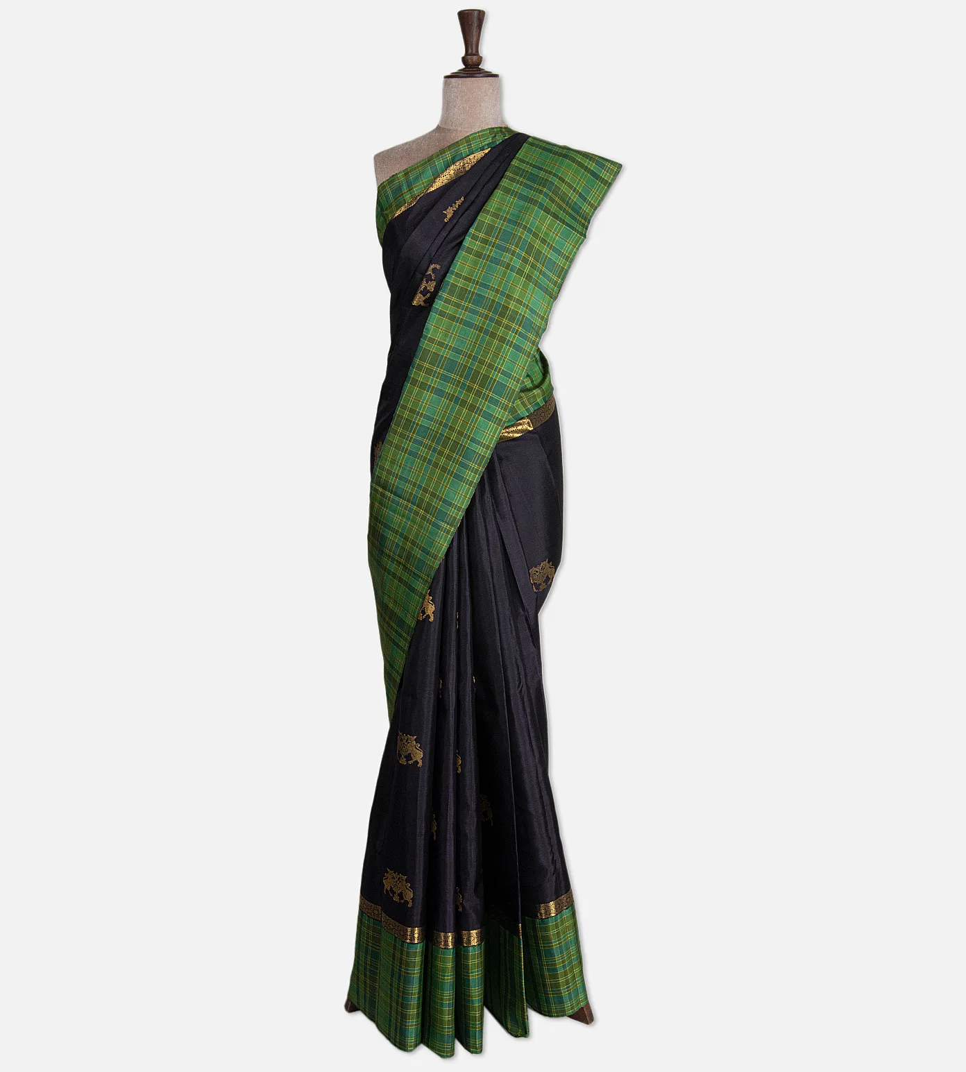 black-kanchipuram-silk-saree-d06110935-b