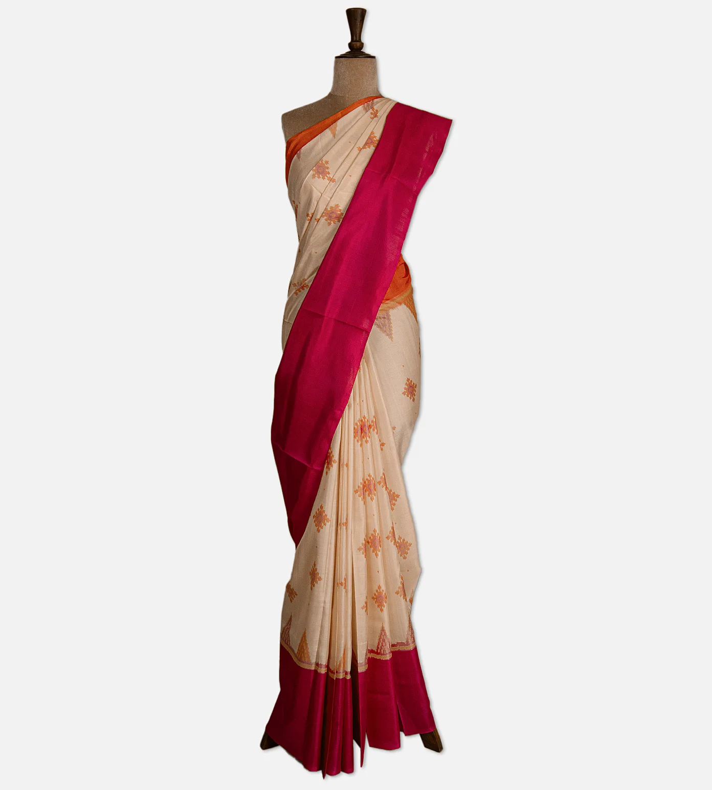 light-beige-patola-silk-saree-d04101242-b