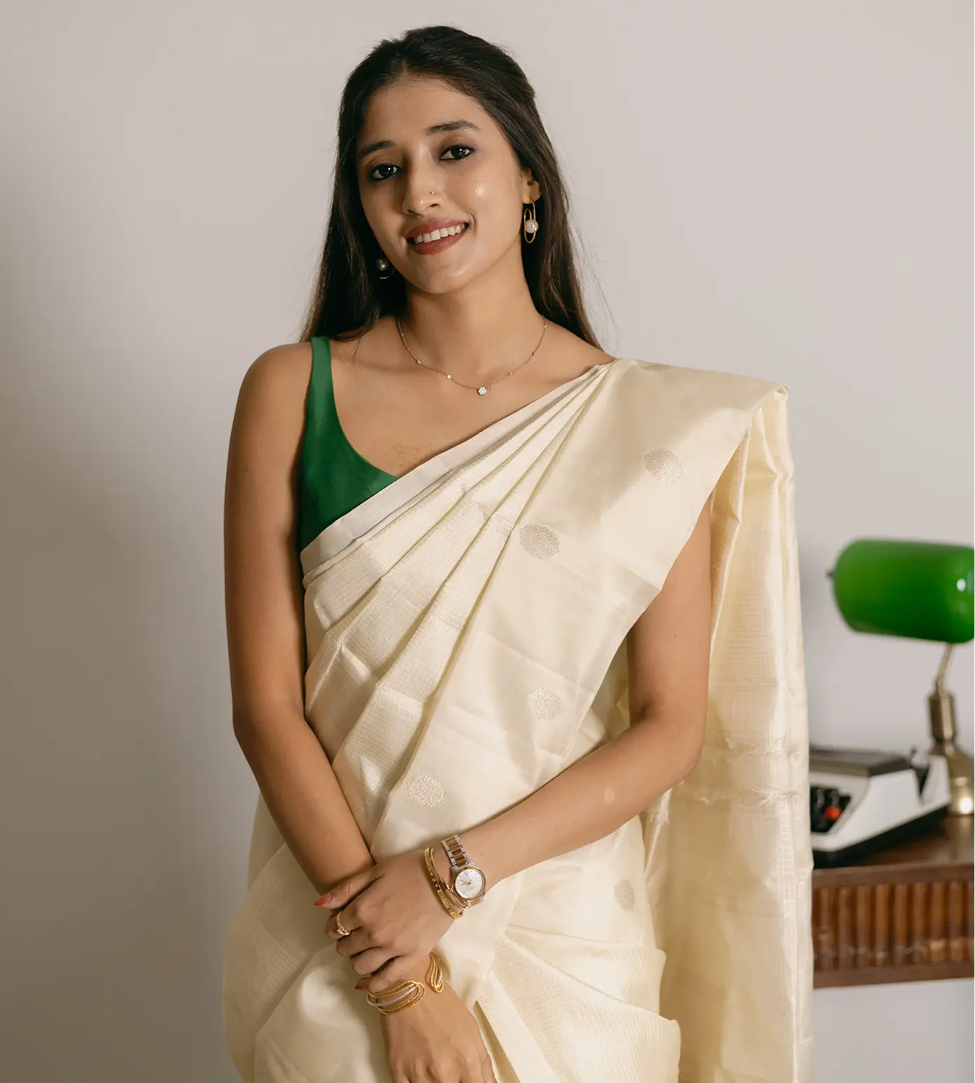 creme-kanchipuram-silk-saree-d06110250-a