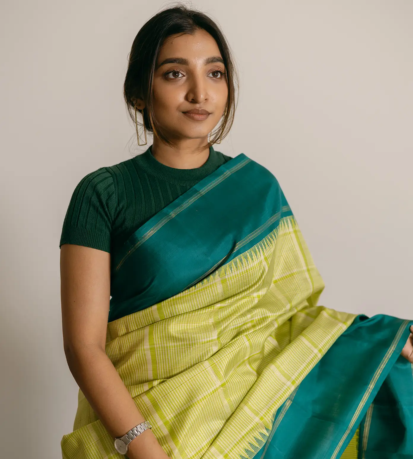 green-kanchipuram-silk-saree-d06110474-a