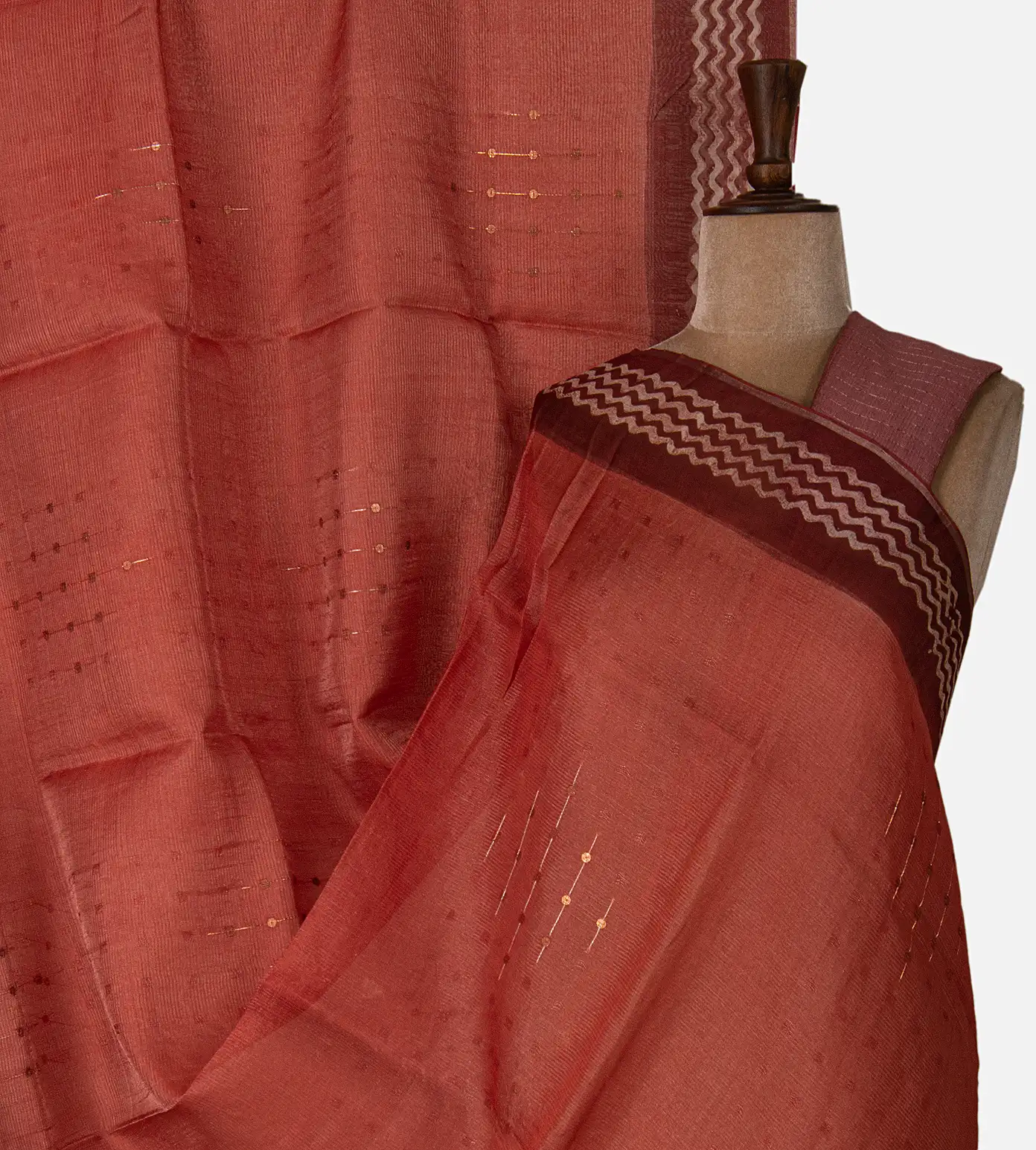 red-organza-saree-d05105323-a