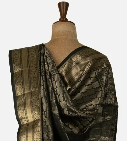 black-soft-silk-saree-d04100449-c