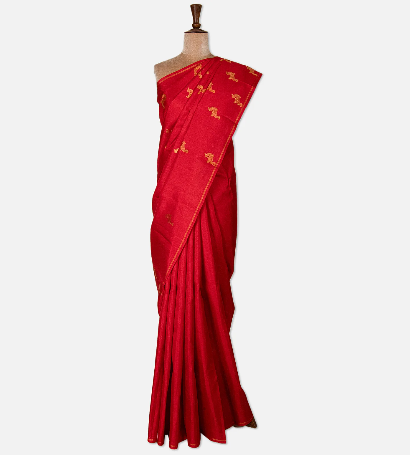 red-kanchipuram-silk-saree-d08116543-b