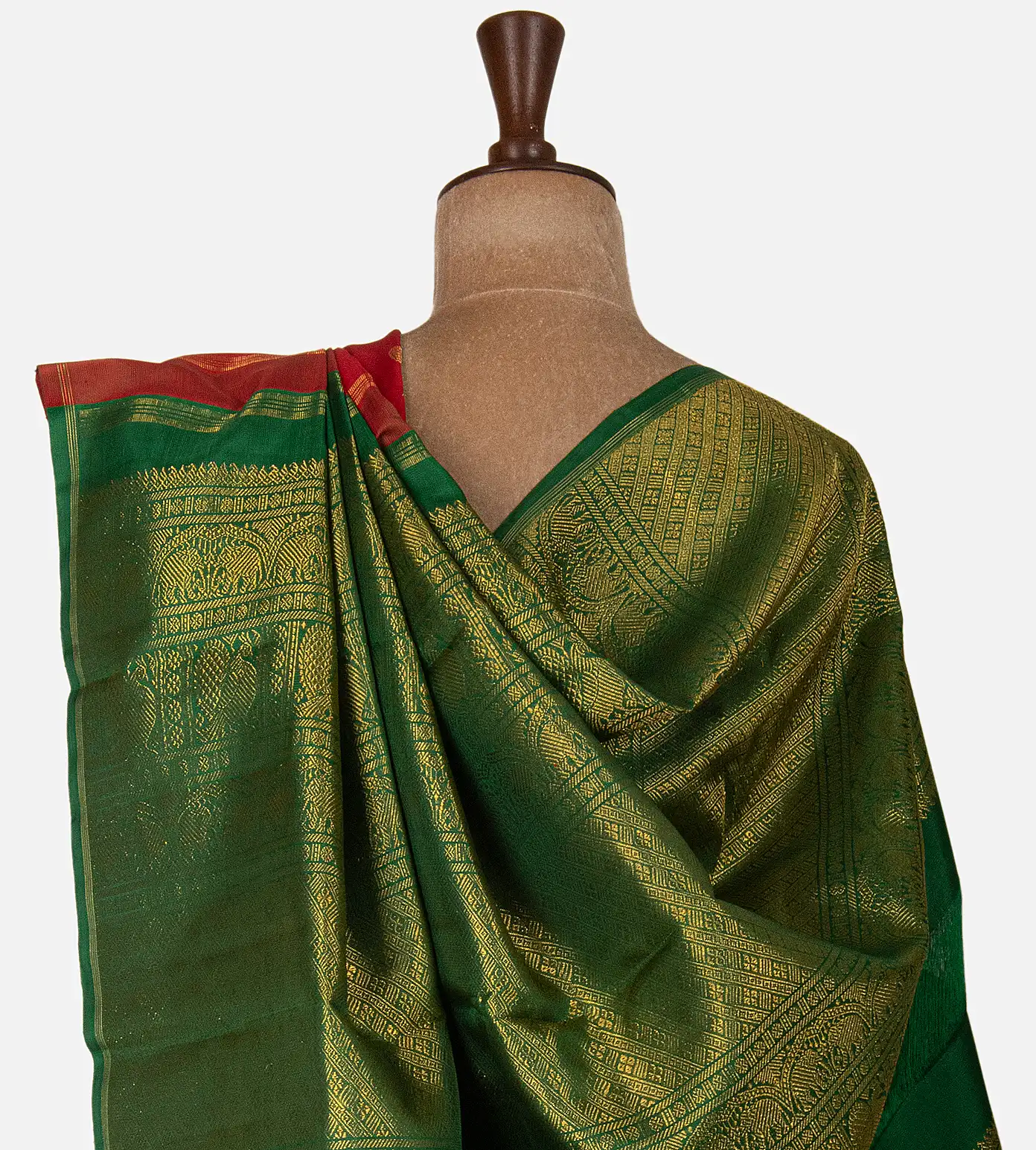 red-kanchipuram-silk-saree-d08116543-c