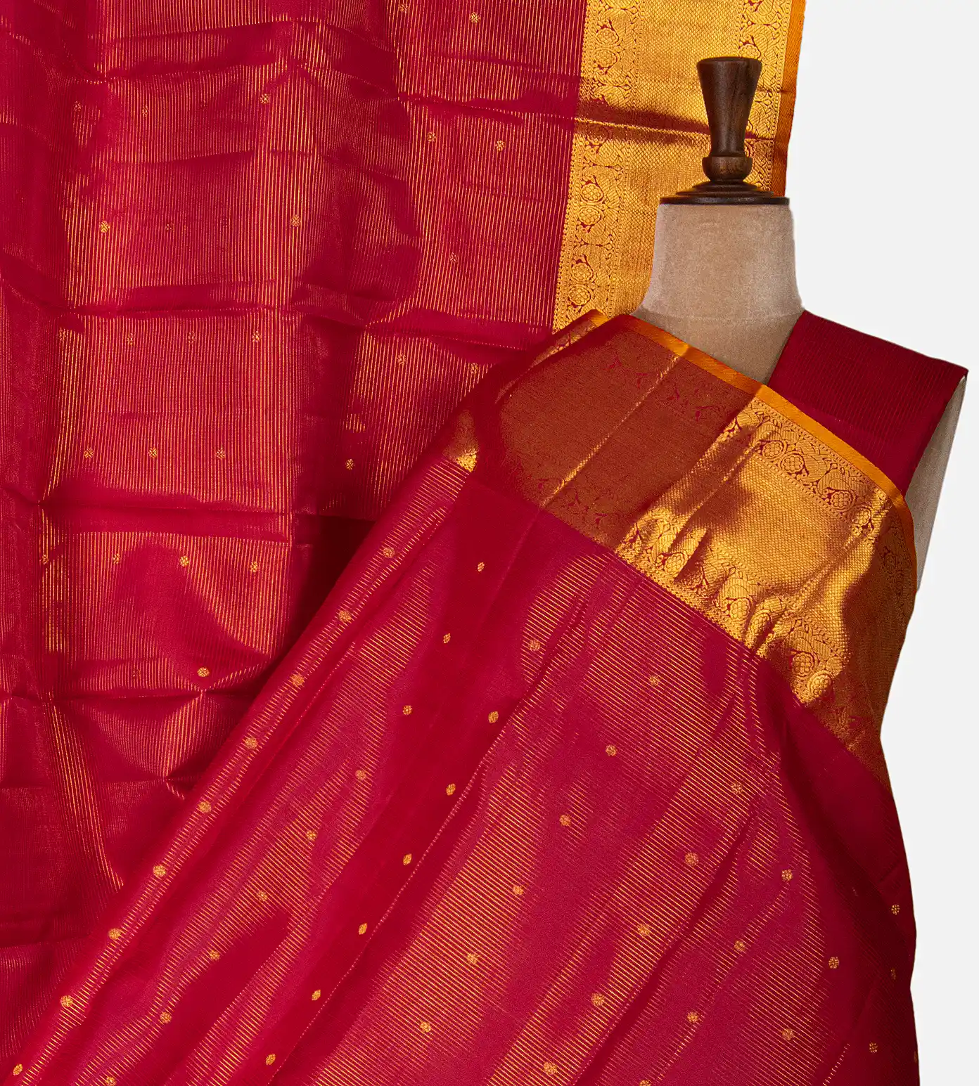 red-kanchipuram-silk-saree-d07113628-a
