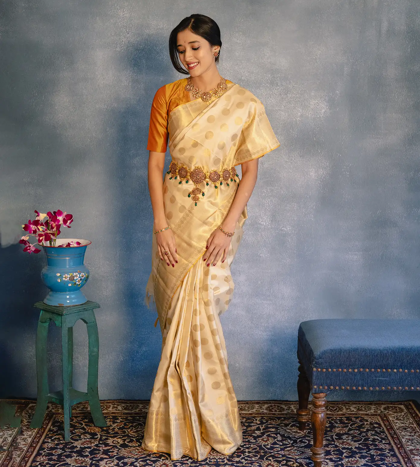 off-white-kanchipuram-silk-saree-d07112449-b