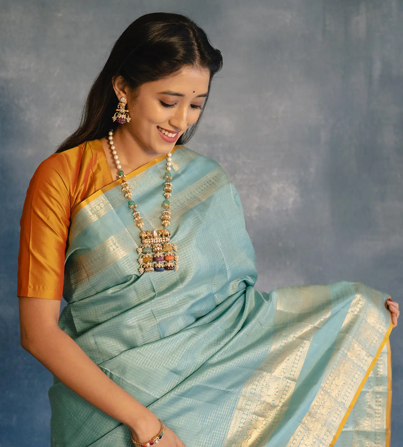 blue-kanchipuram-silk-saree-d08115827-a
