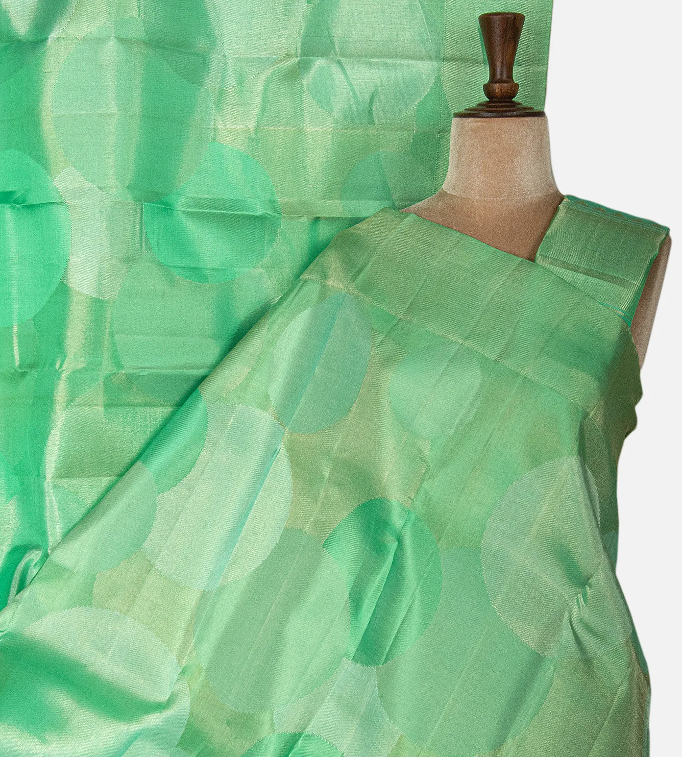 light-green-kanchipuram-silk-saree-d07113178-a