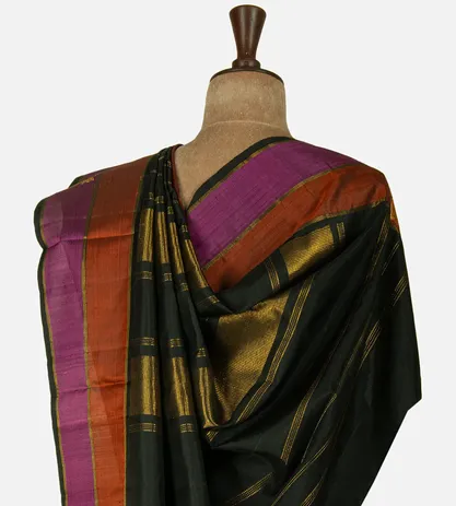 green-kanchipuram-silk-saree-d07113610-c