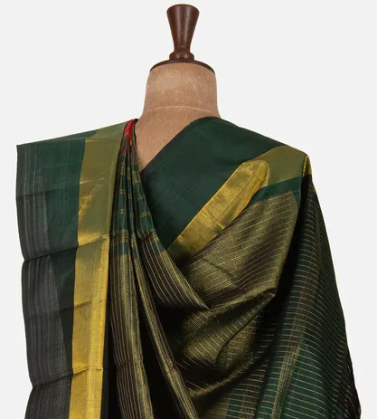 red-kanchipuram-silk-saree-d08116333-c