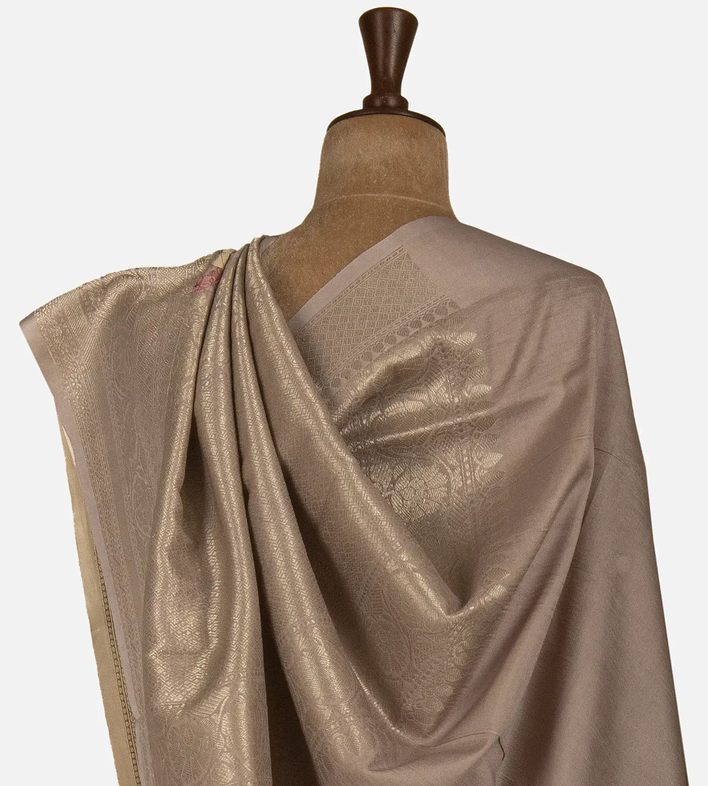 creme-kattan-silk-saree-d07114668-c