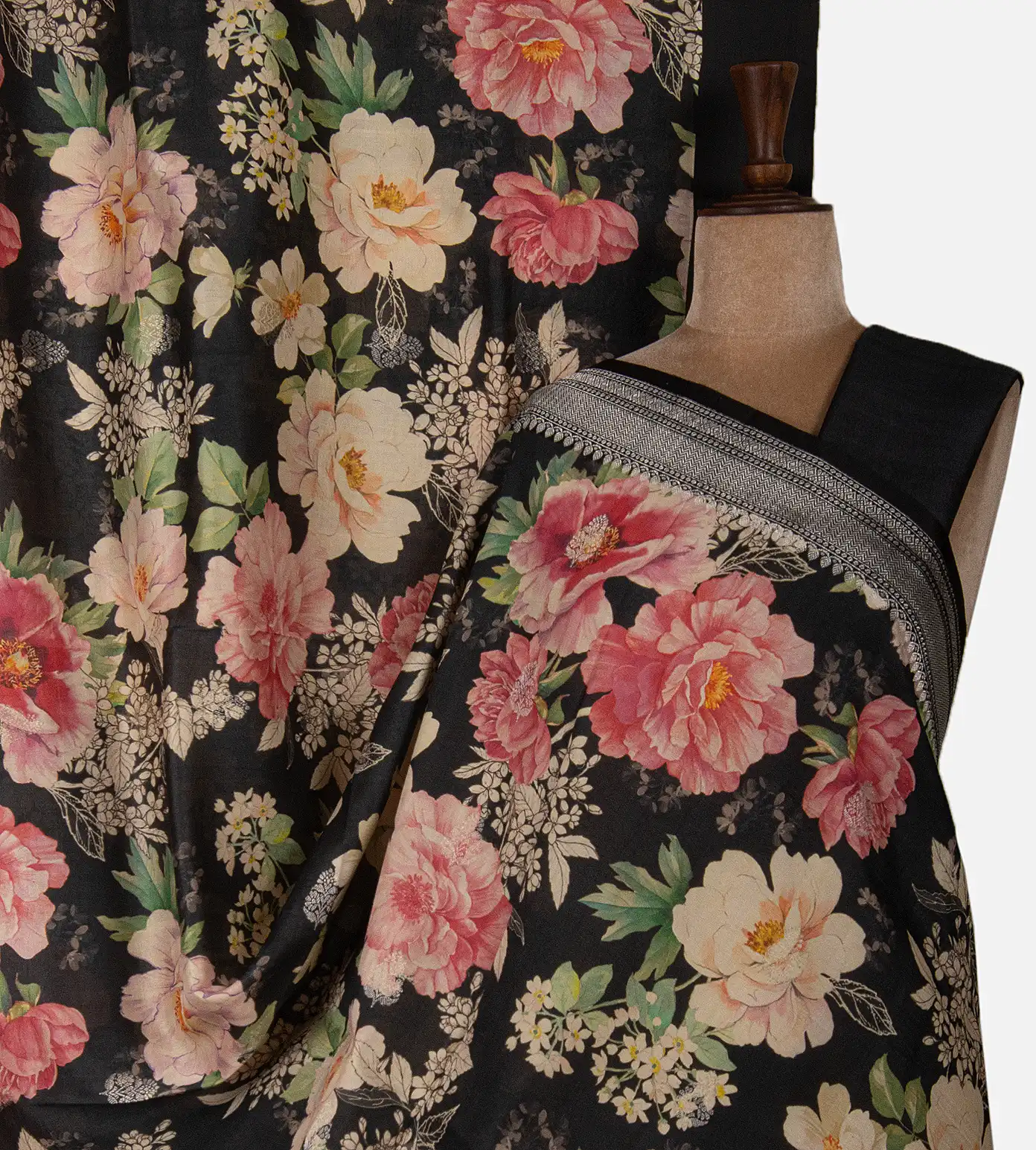 black-kattan-silk-saree-d08119363-a