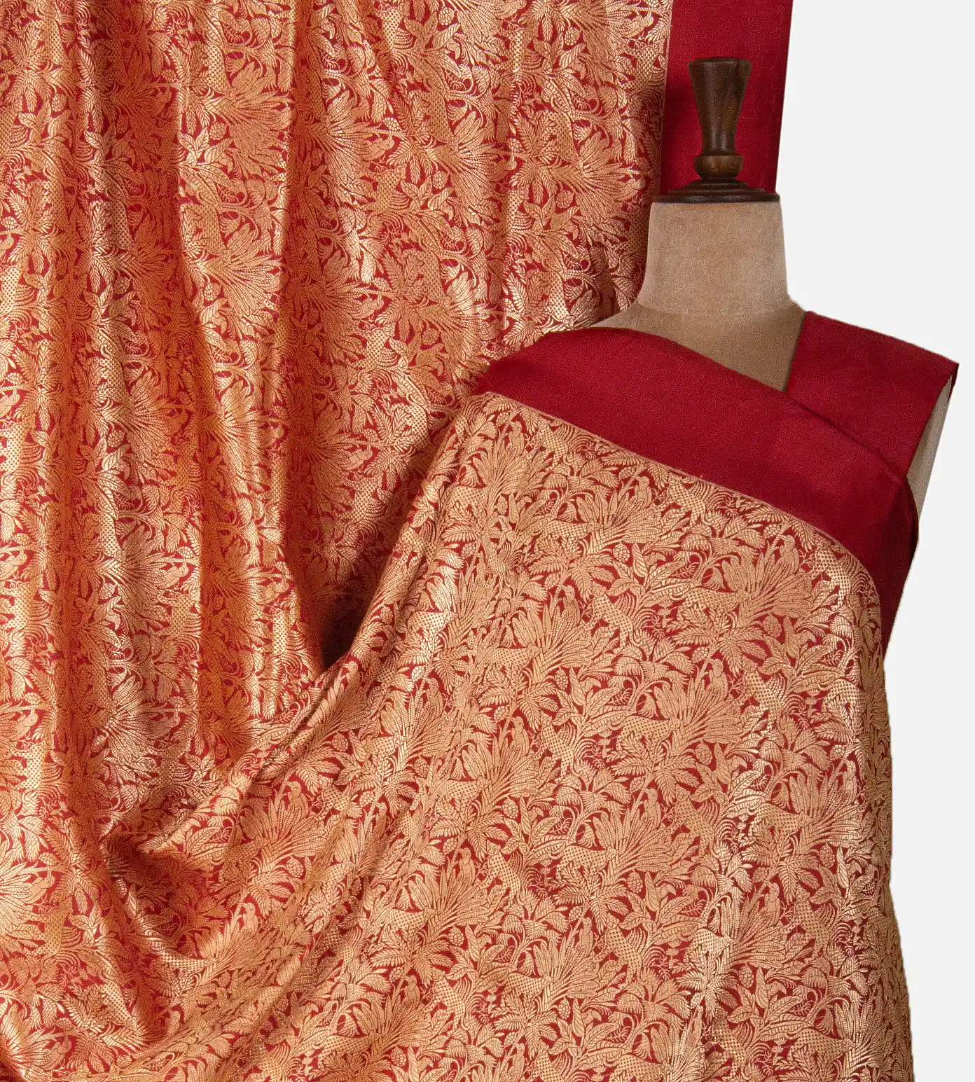 red-banarasi-silk-saree-d08118042-a