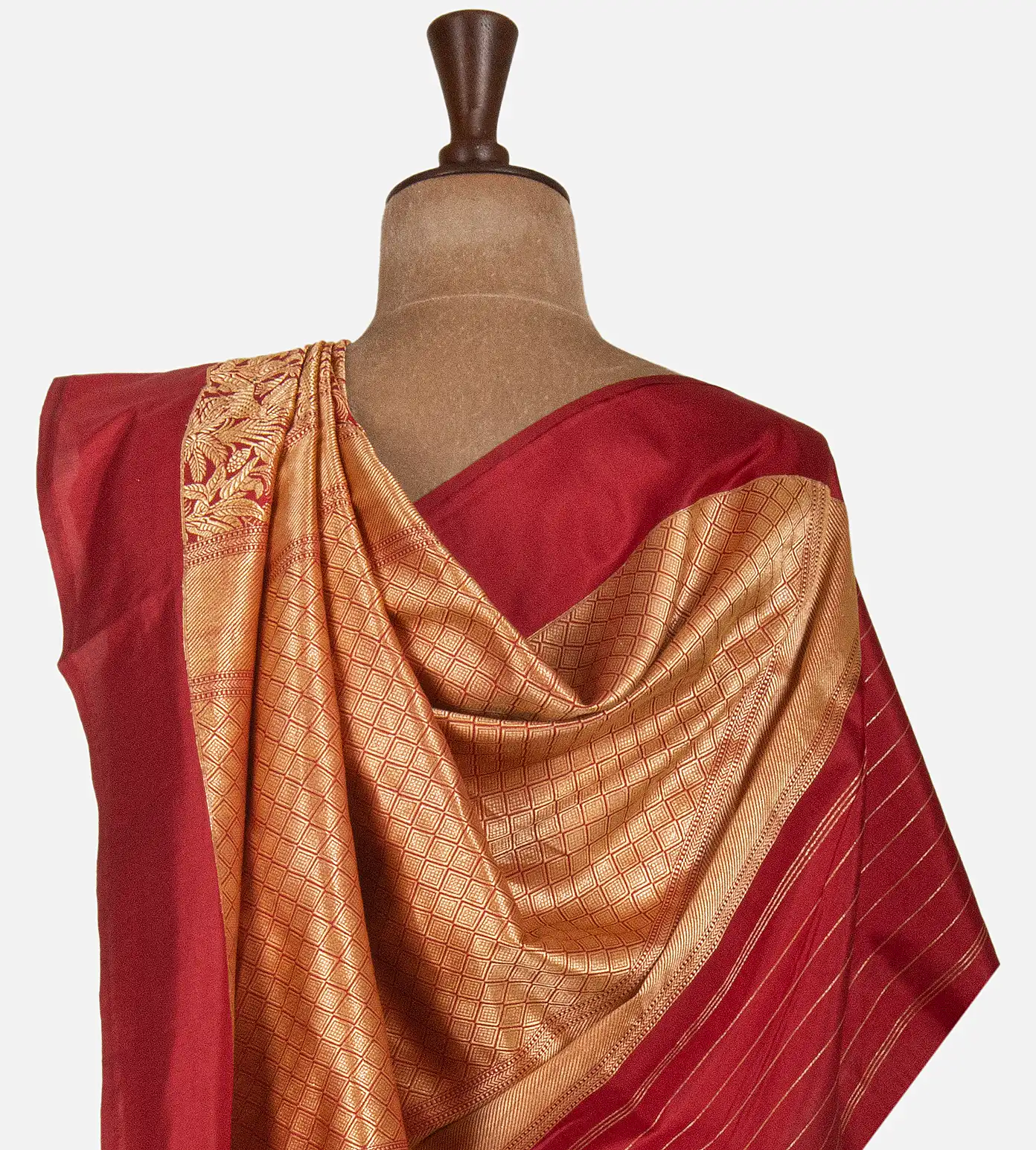 red-banarasi-silk-saree-d08118042-c