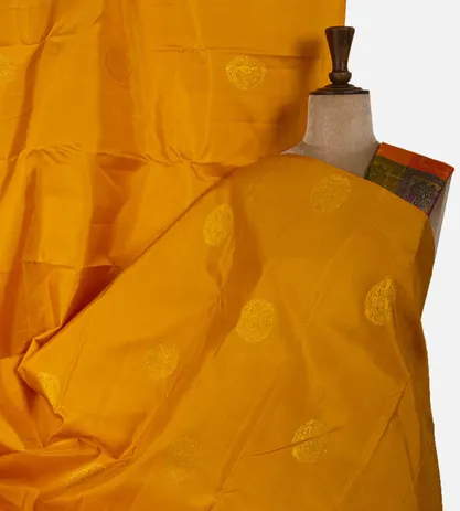 yellow-kanchipuram-silk-saree-d09122289-a