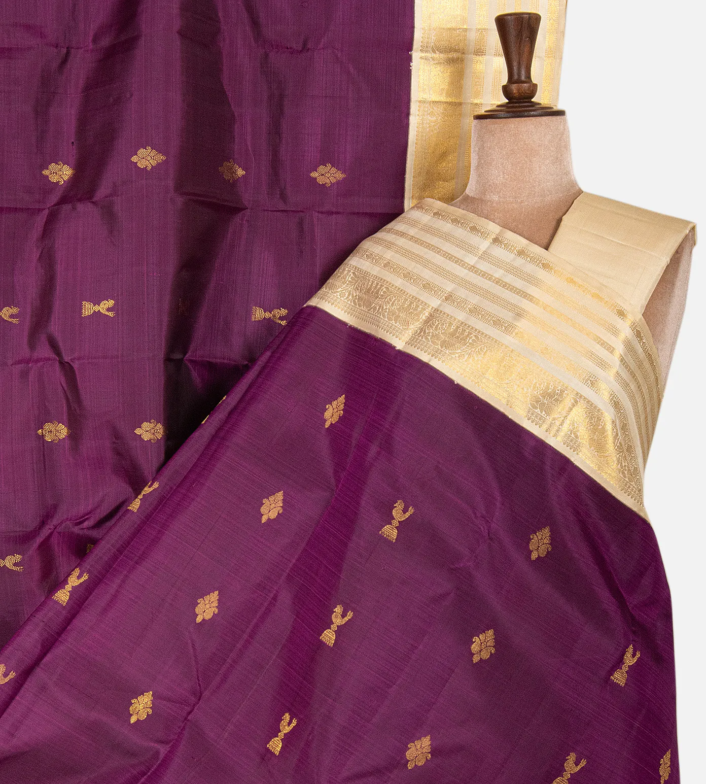 dark-pink-kanchipuram-silk-saree-d09121247-a