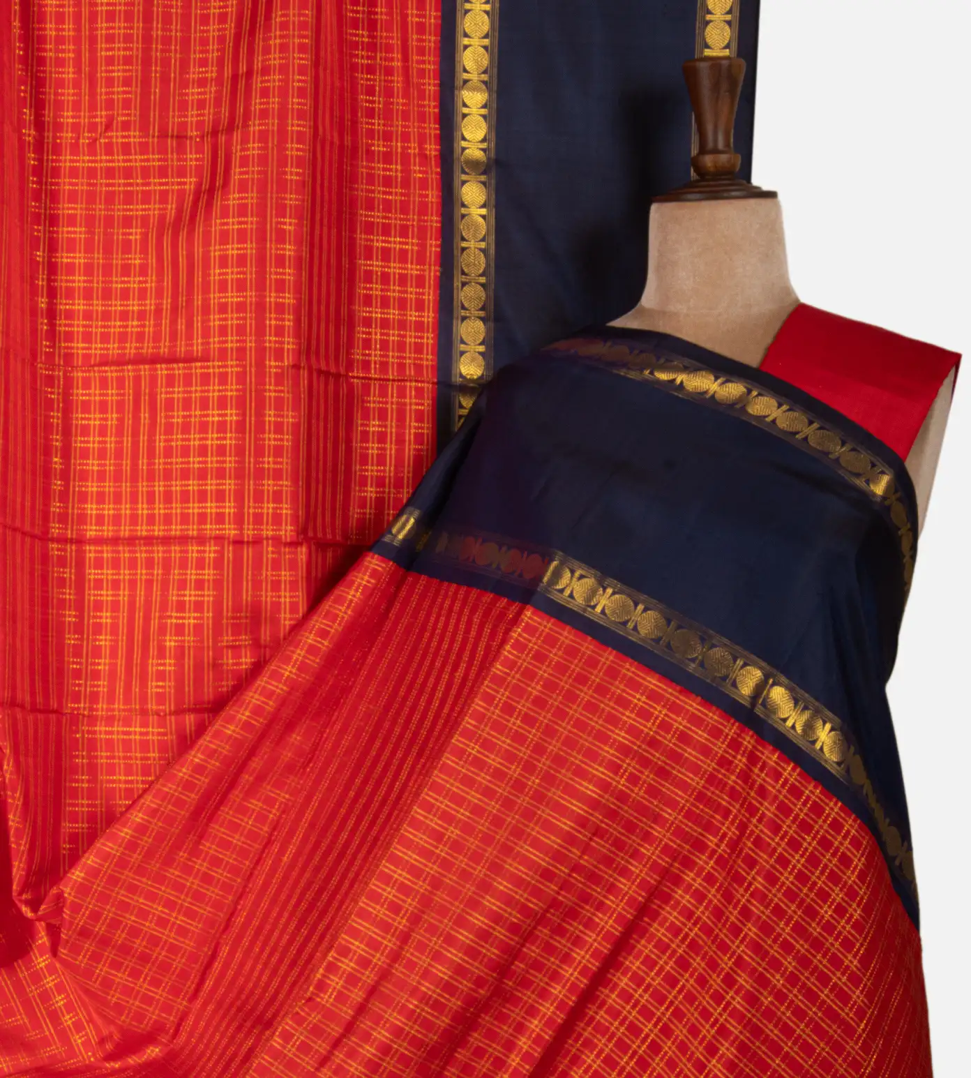 red-kanchipuram-silk-saree-d07111499-a