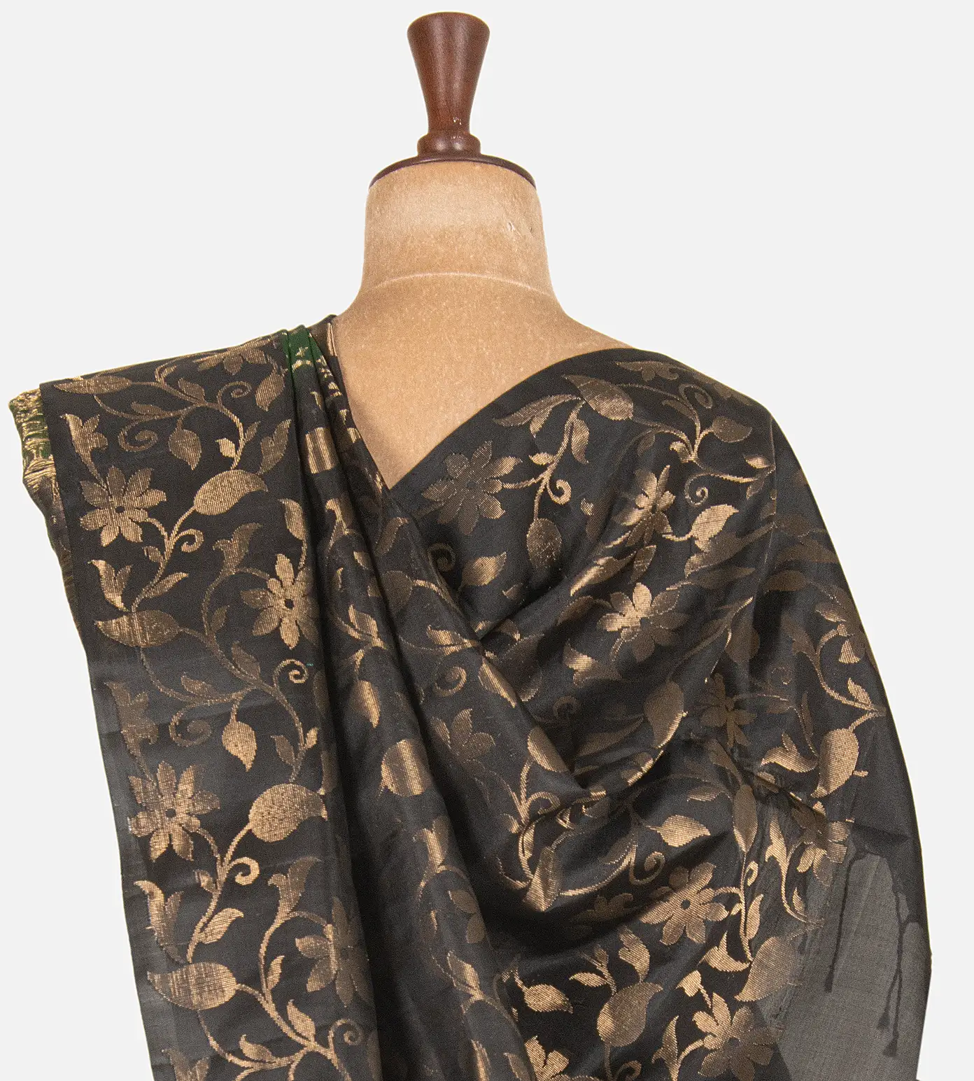 green-soft-silk-saree-d09123910-c