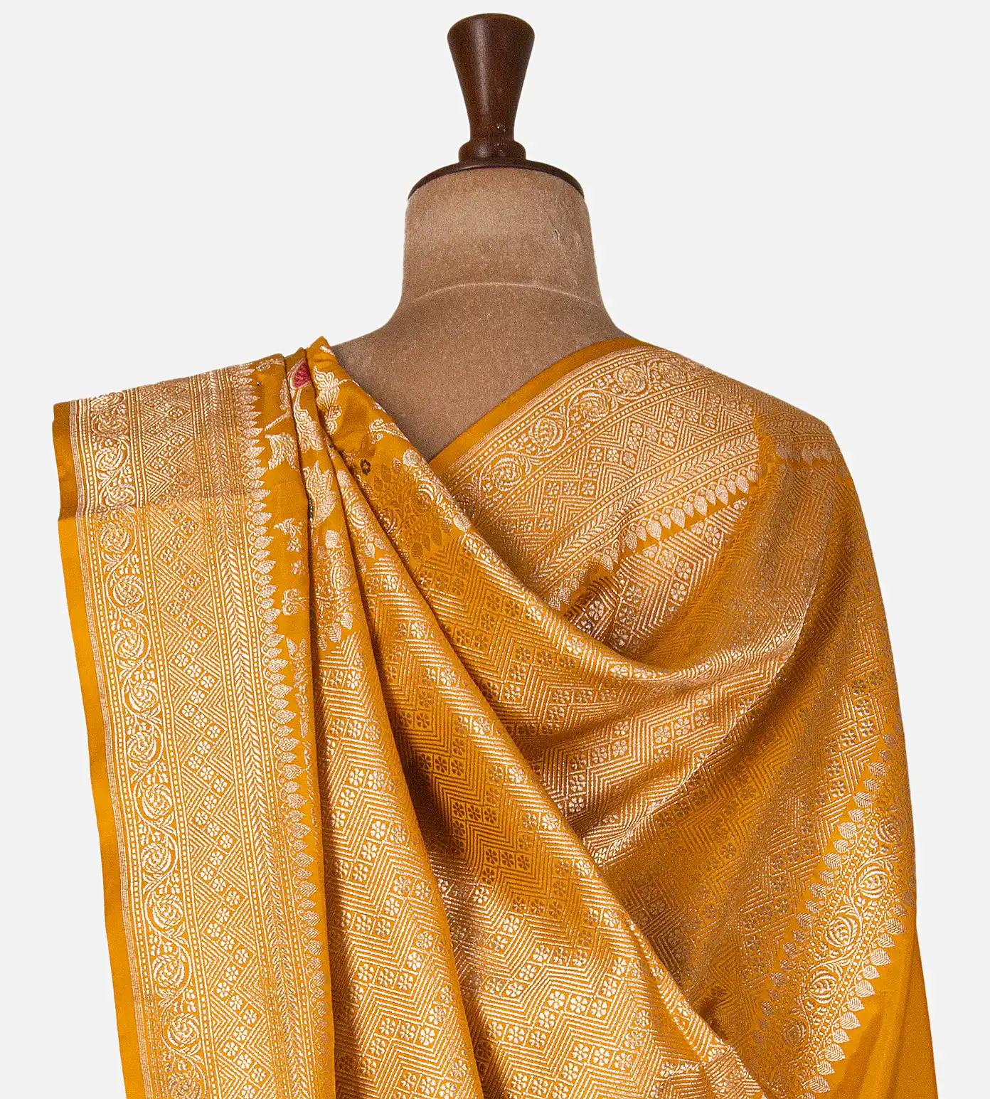 yellow-banarasi-silk-saree-d09128877-c