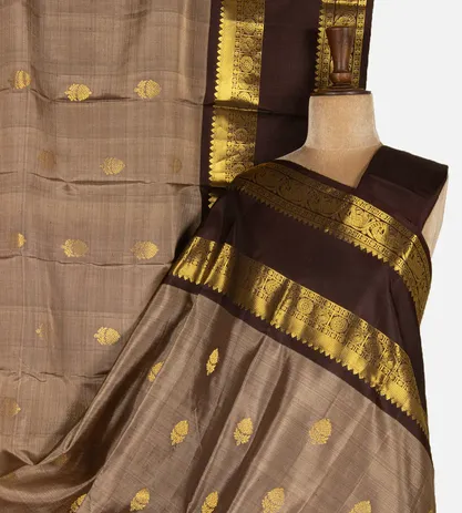 light-brown-kanchipuram-silk-saree-d09124913-a
