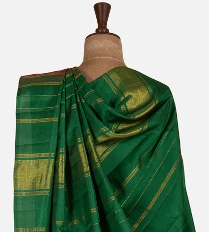 red-kanchipuram-silk-saree-d09123366-c