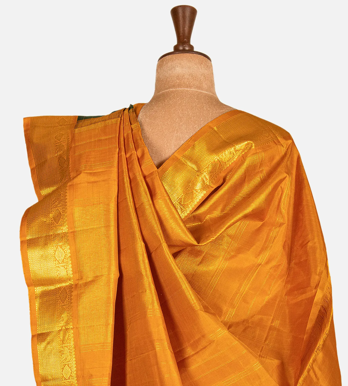 green-kanchipuram-silk-saree-d09121178-c