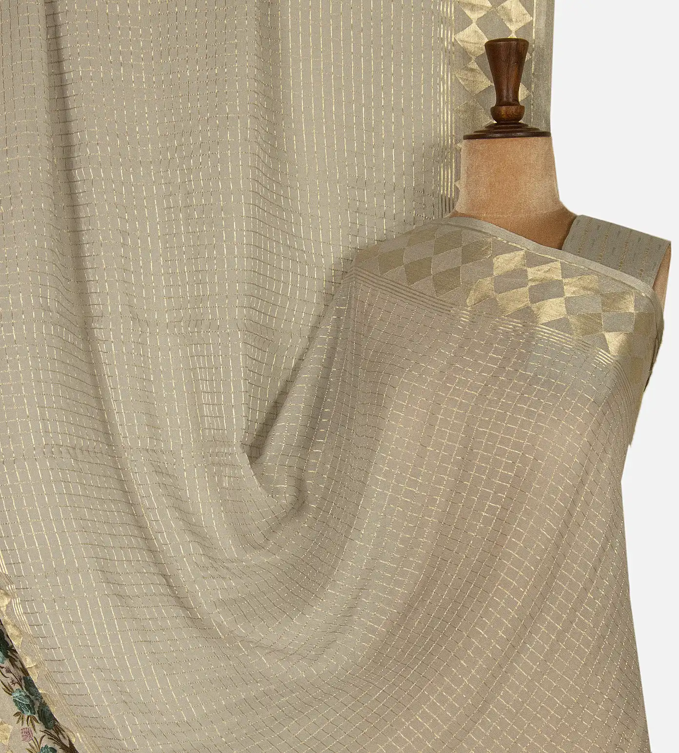 grey-georgette-saree-d09122394-a