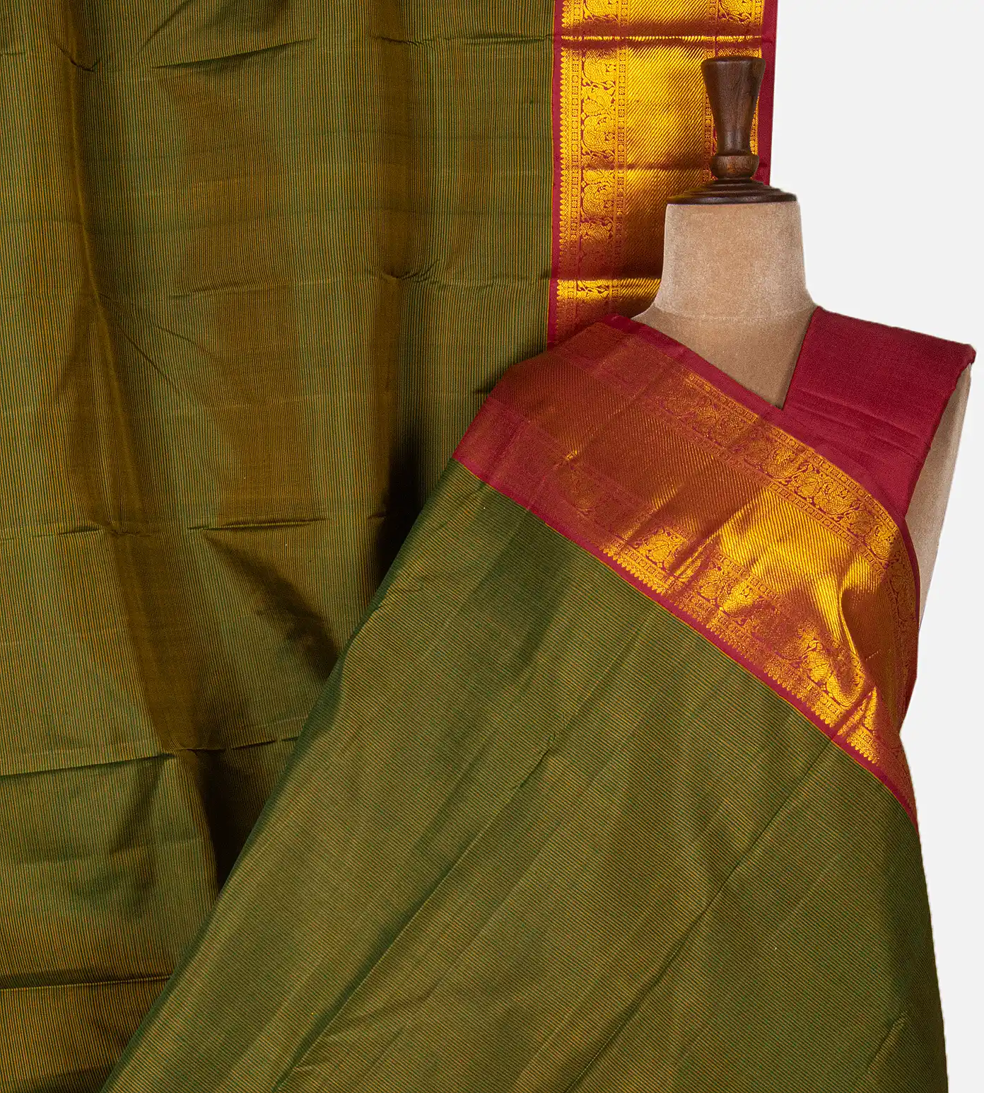 green-kanchipuram-silk-saree-d09123466-a