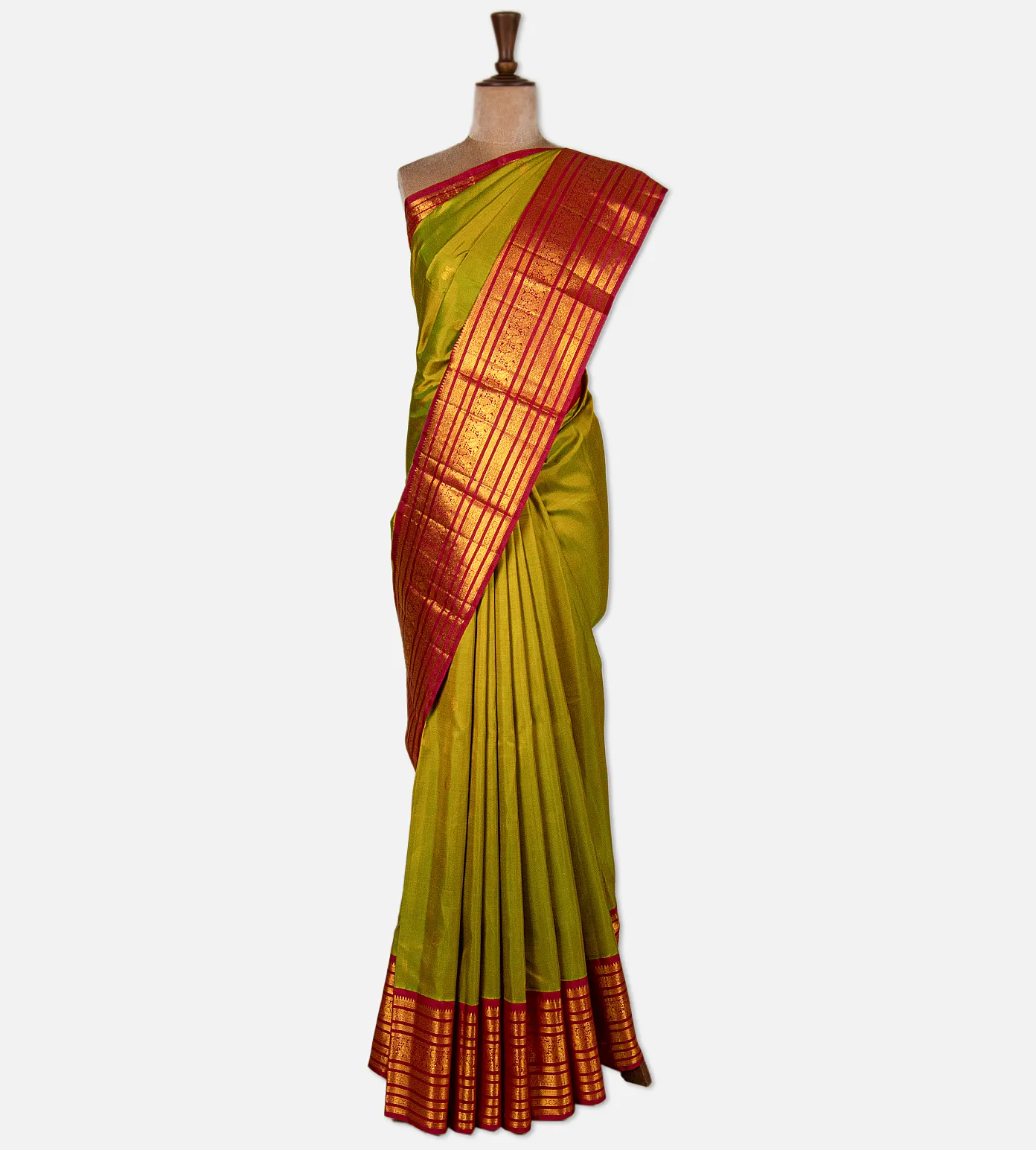 light-green-kanchipuram-silk-saree-d10132582-b