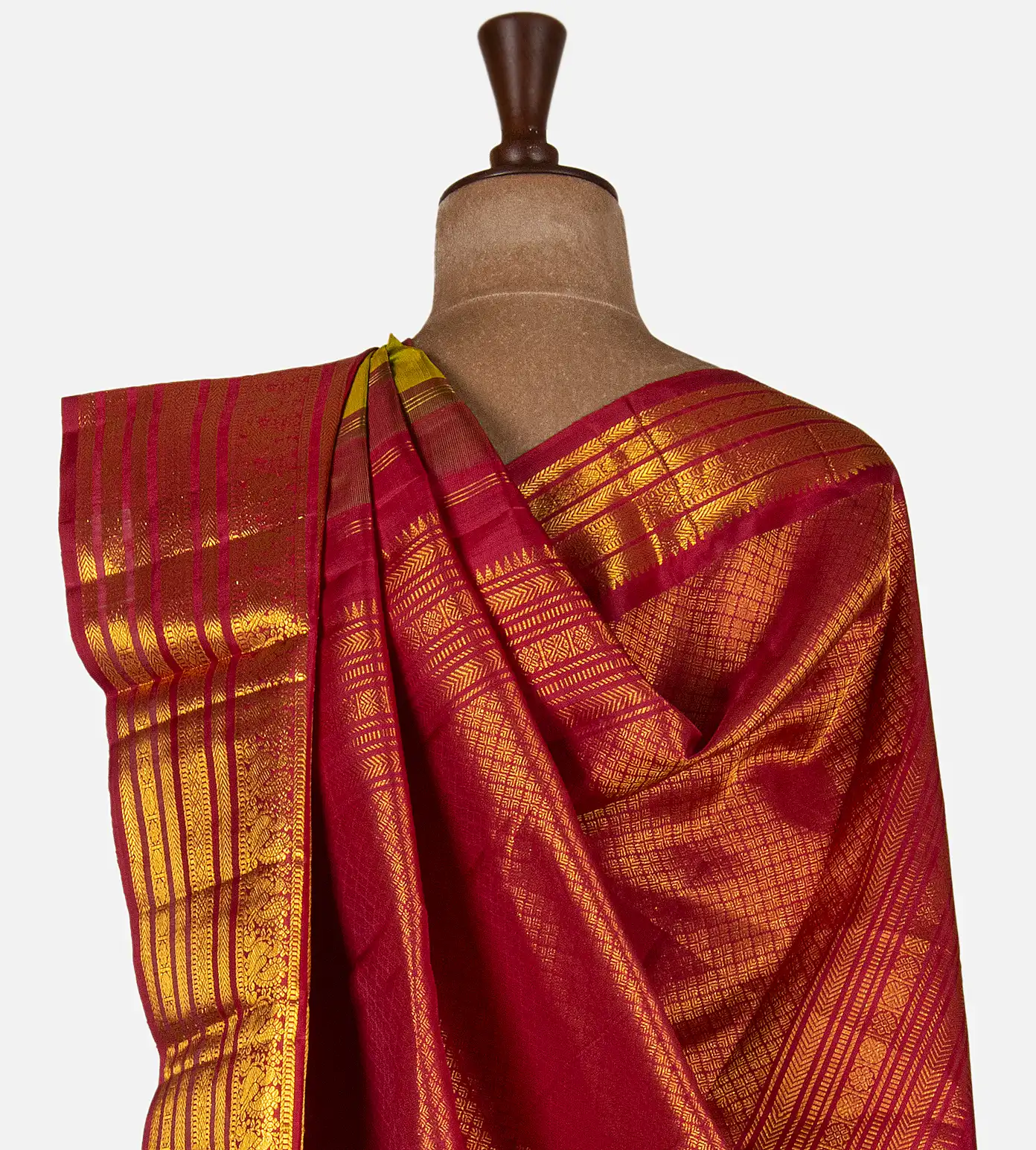 light-green-kanchipuram-silk-saree-d10132582-c